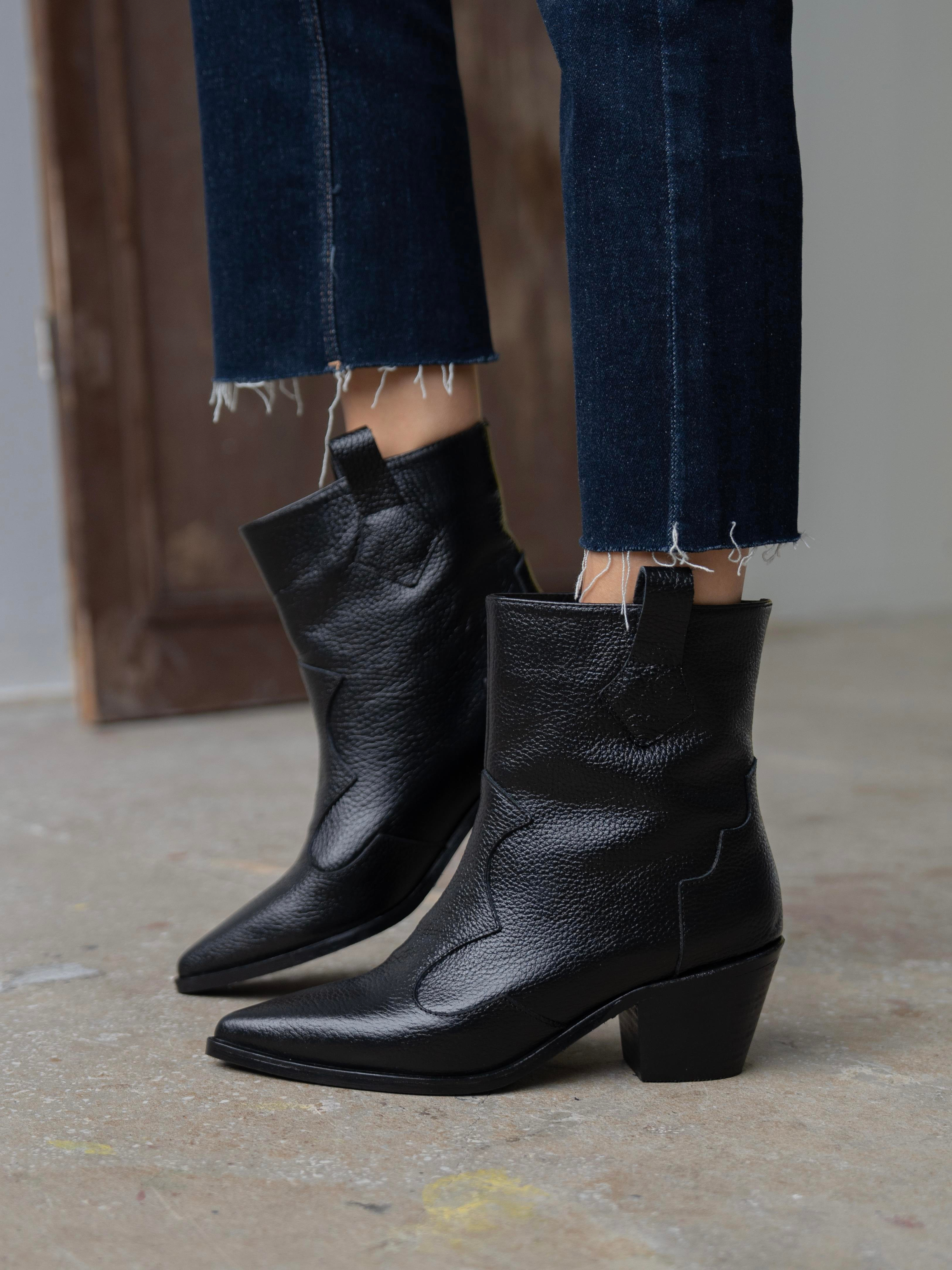 Fron Siyah Hakiki Deri Kadın Bot