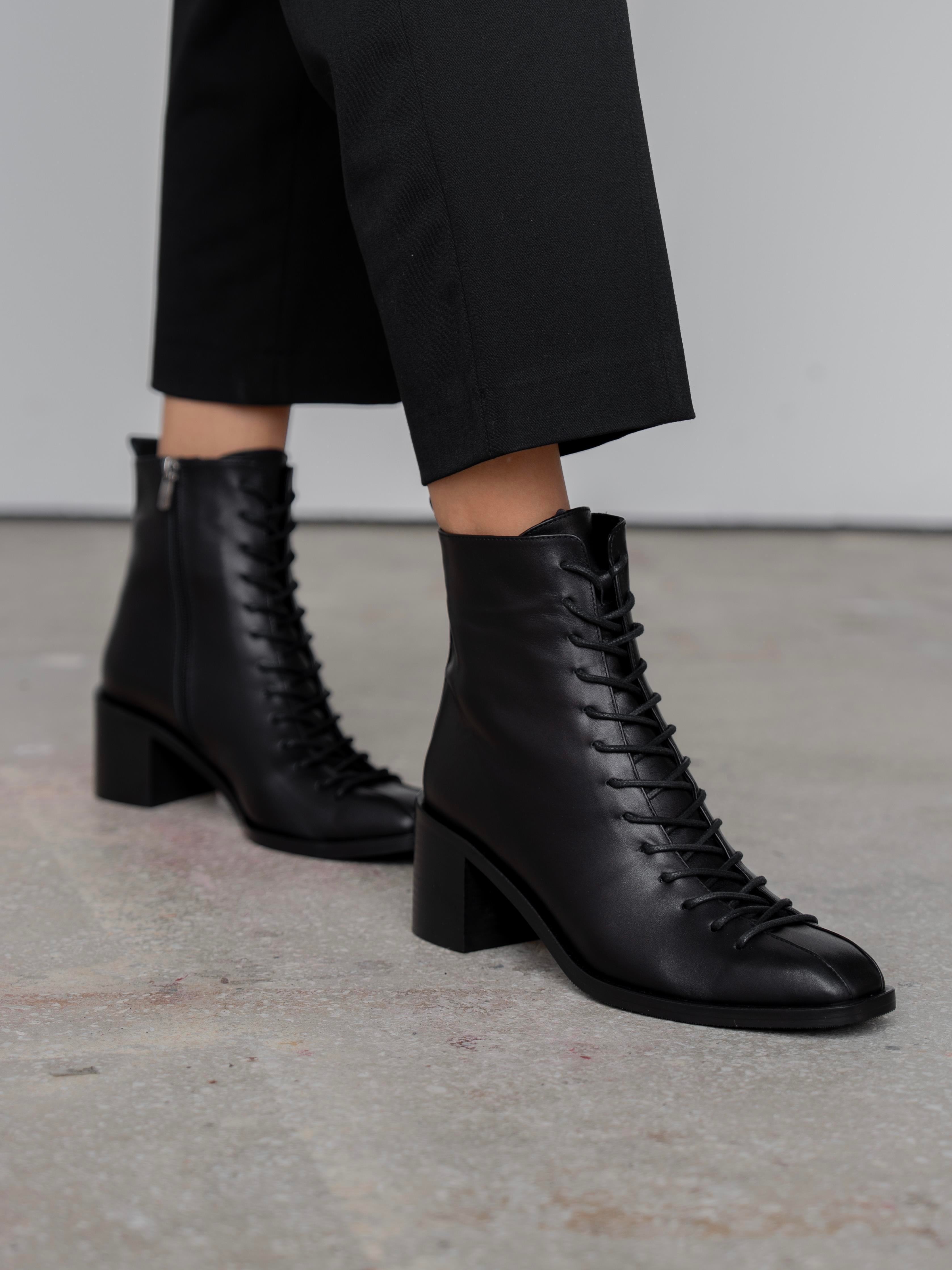 Hensy Siyah Hakiki Deri Kadın Bot