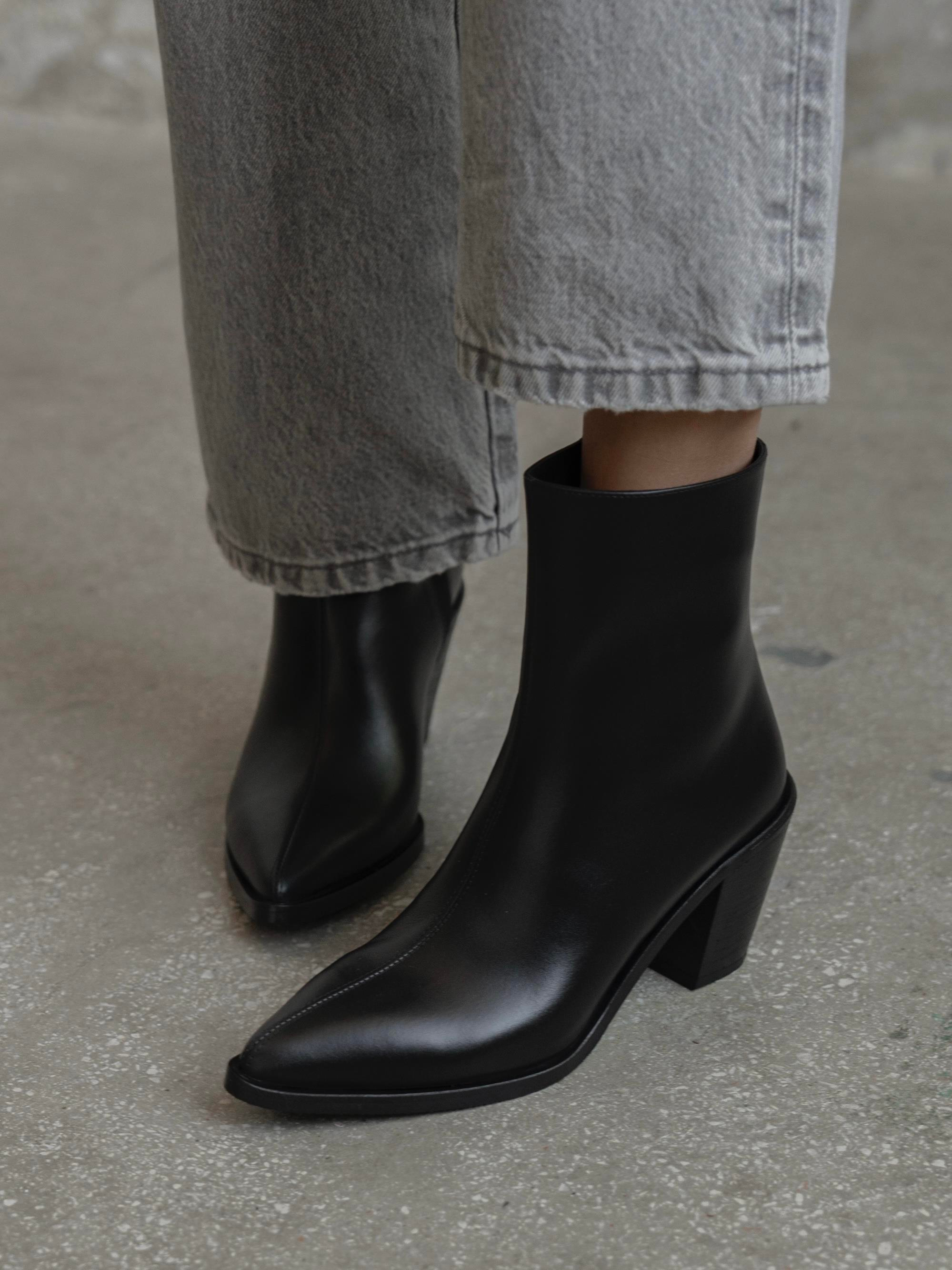 Lerona Siyah Hakiki Deri Kadın Bot