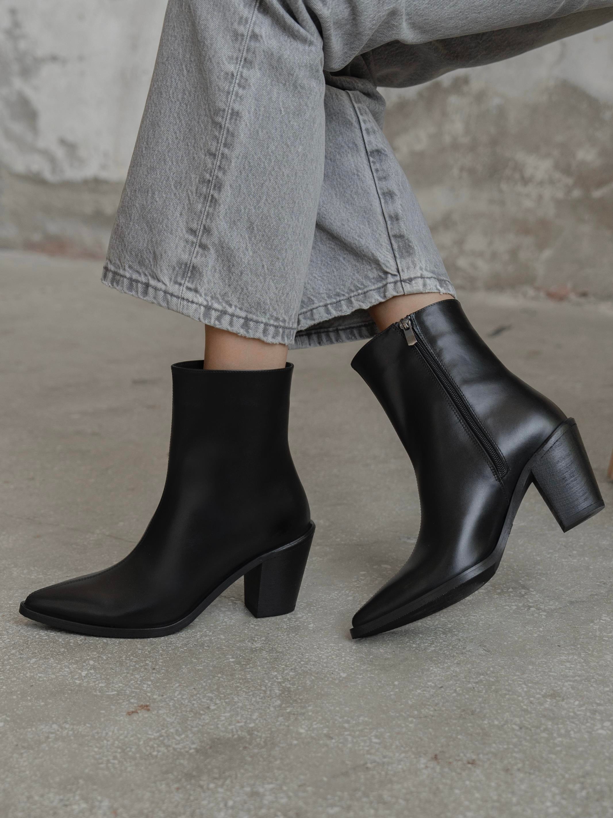 Lerona Siyah Hakiki Deri Kadın Bot