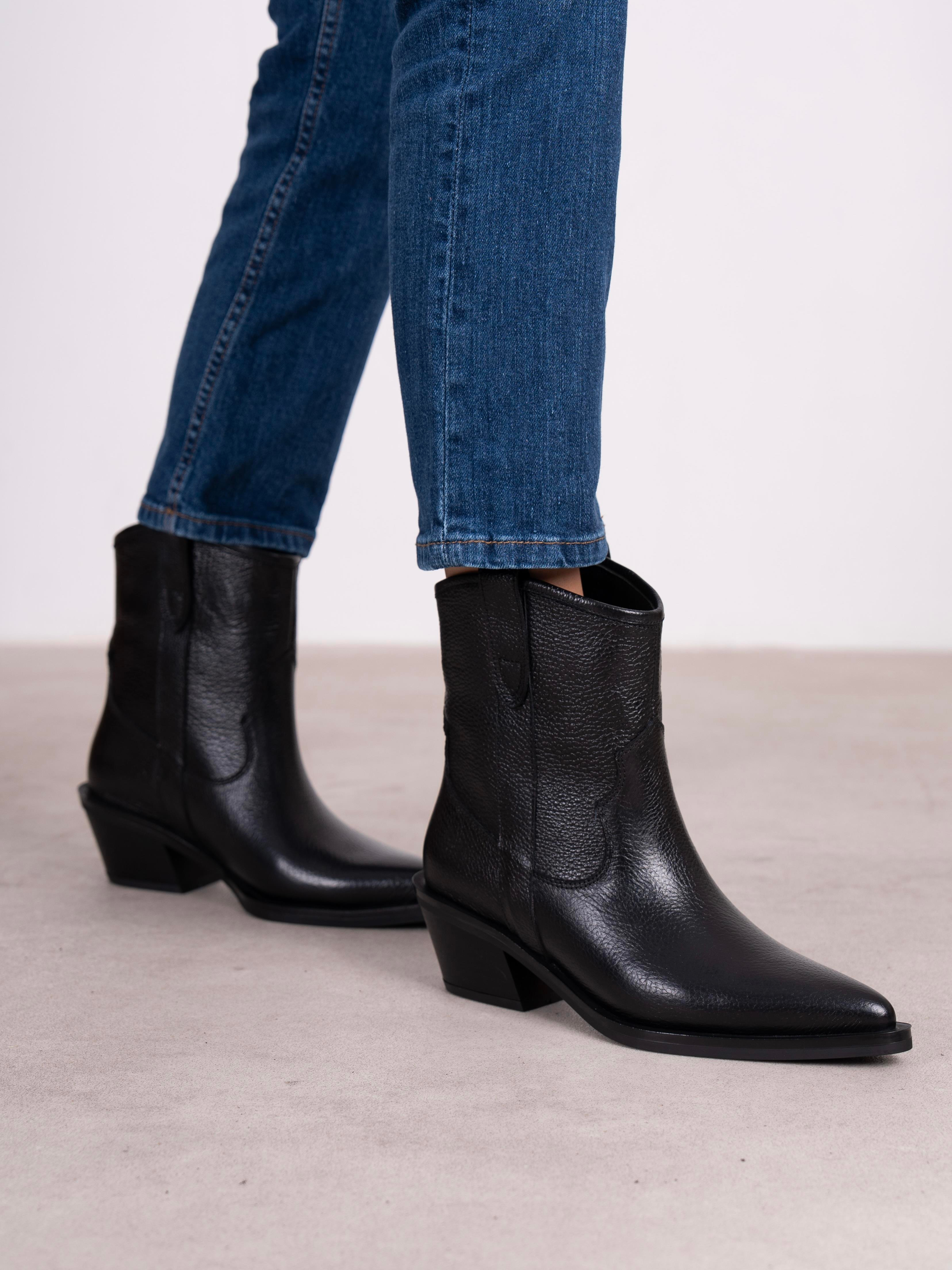 Medea Siyah Hakiki Deri Kadın Bot