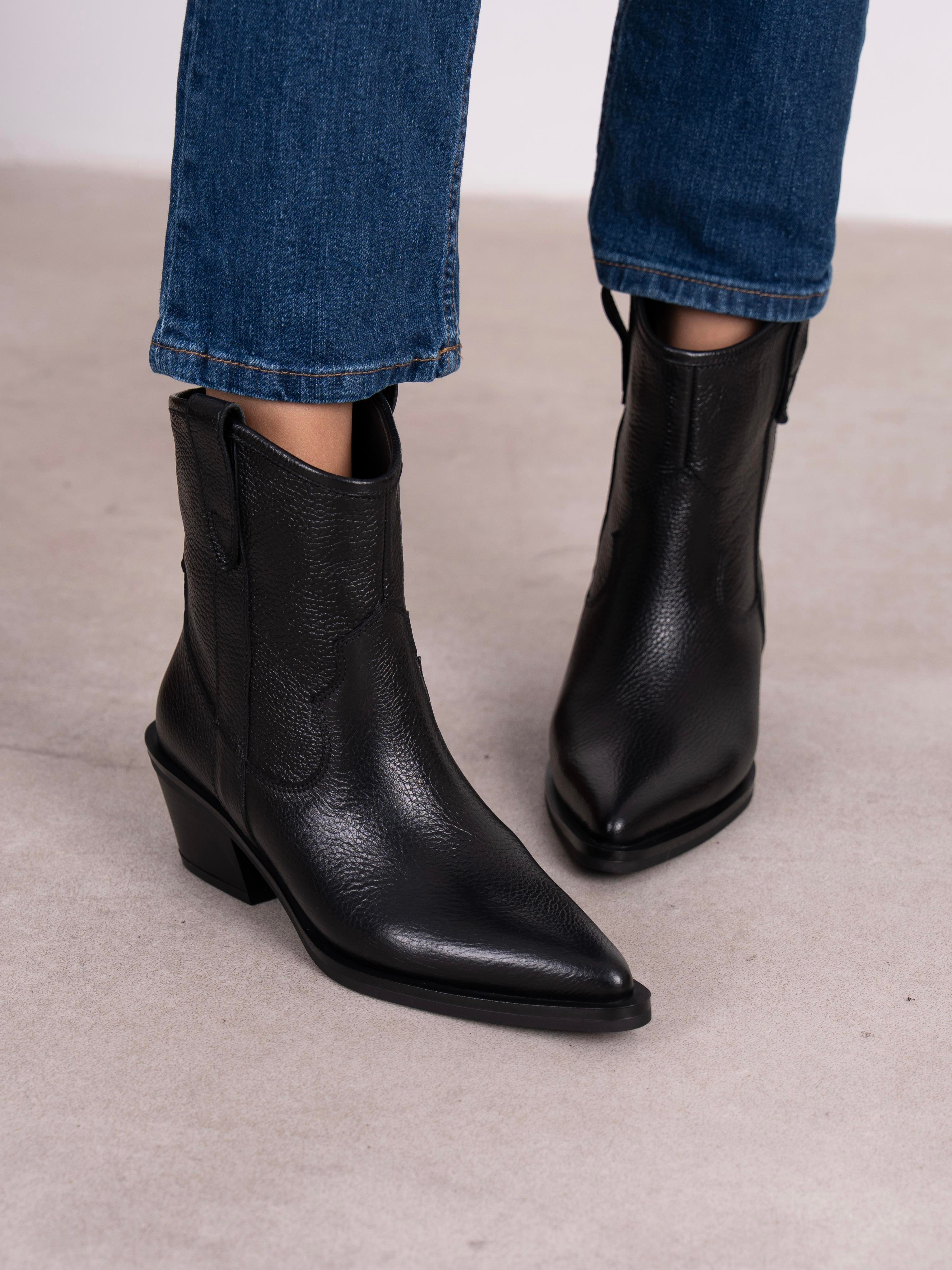 Medea Siyah Hakiki Deri Kadın Bot