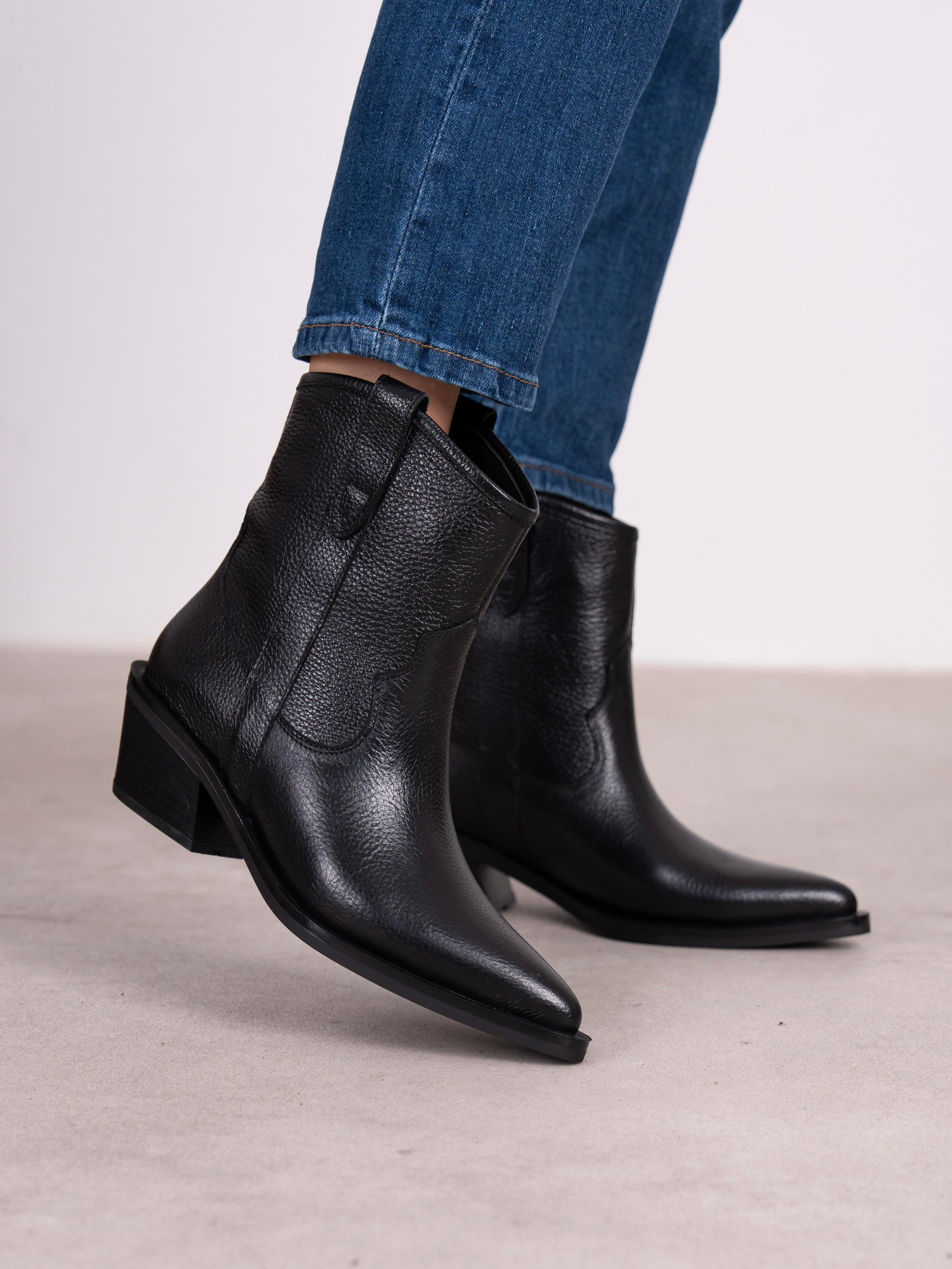 Medea Siyah Hakiki Deri Kadın Bot