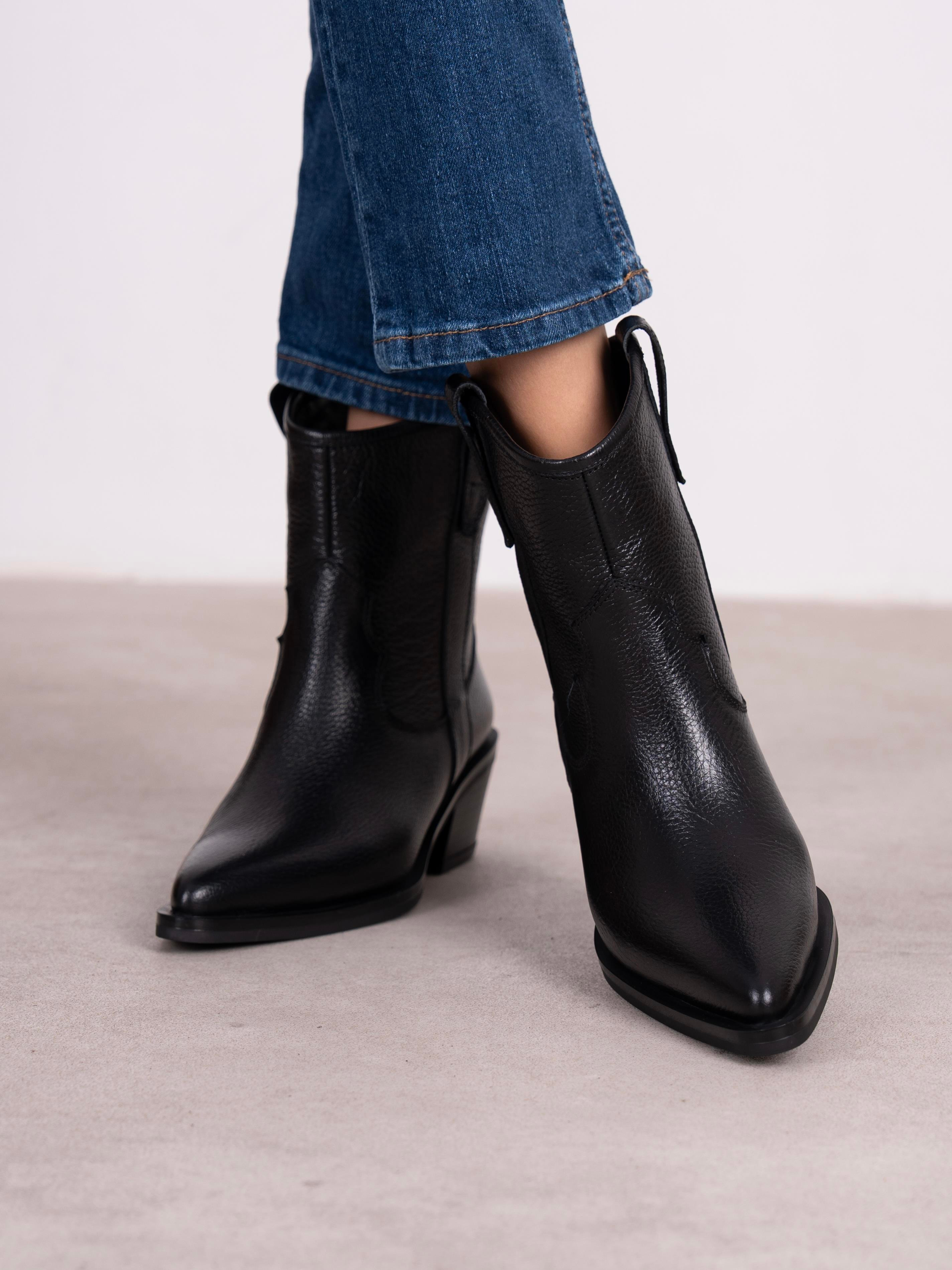 Medea Siyah Hakiki Deri Kadın Bot