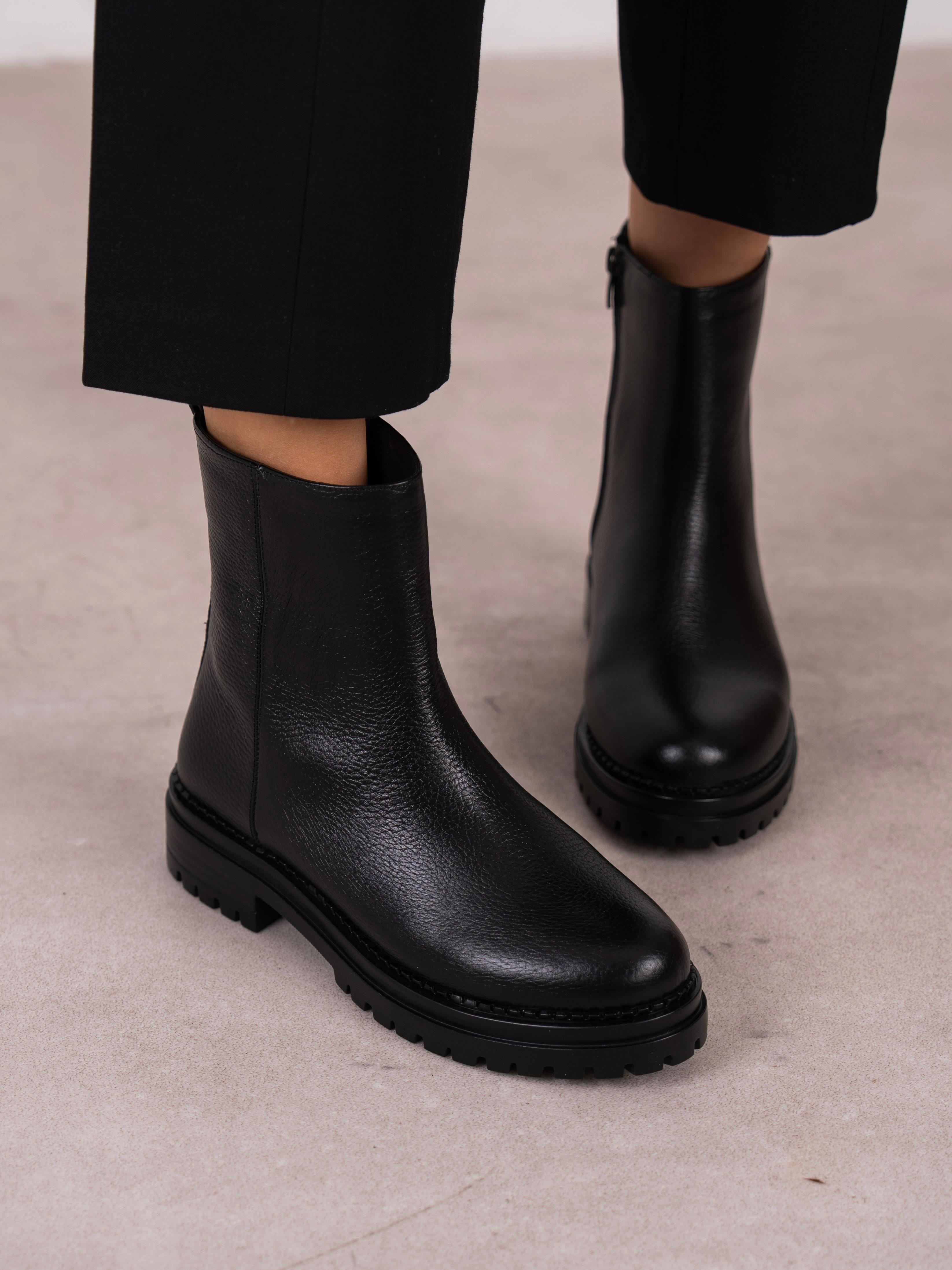 Nia Siyah Hakiki Deri Kadın Bot