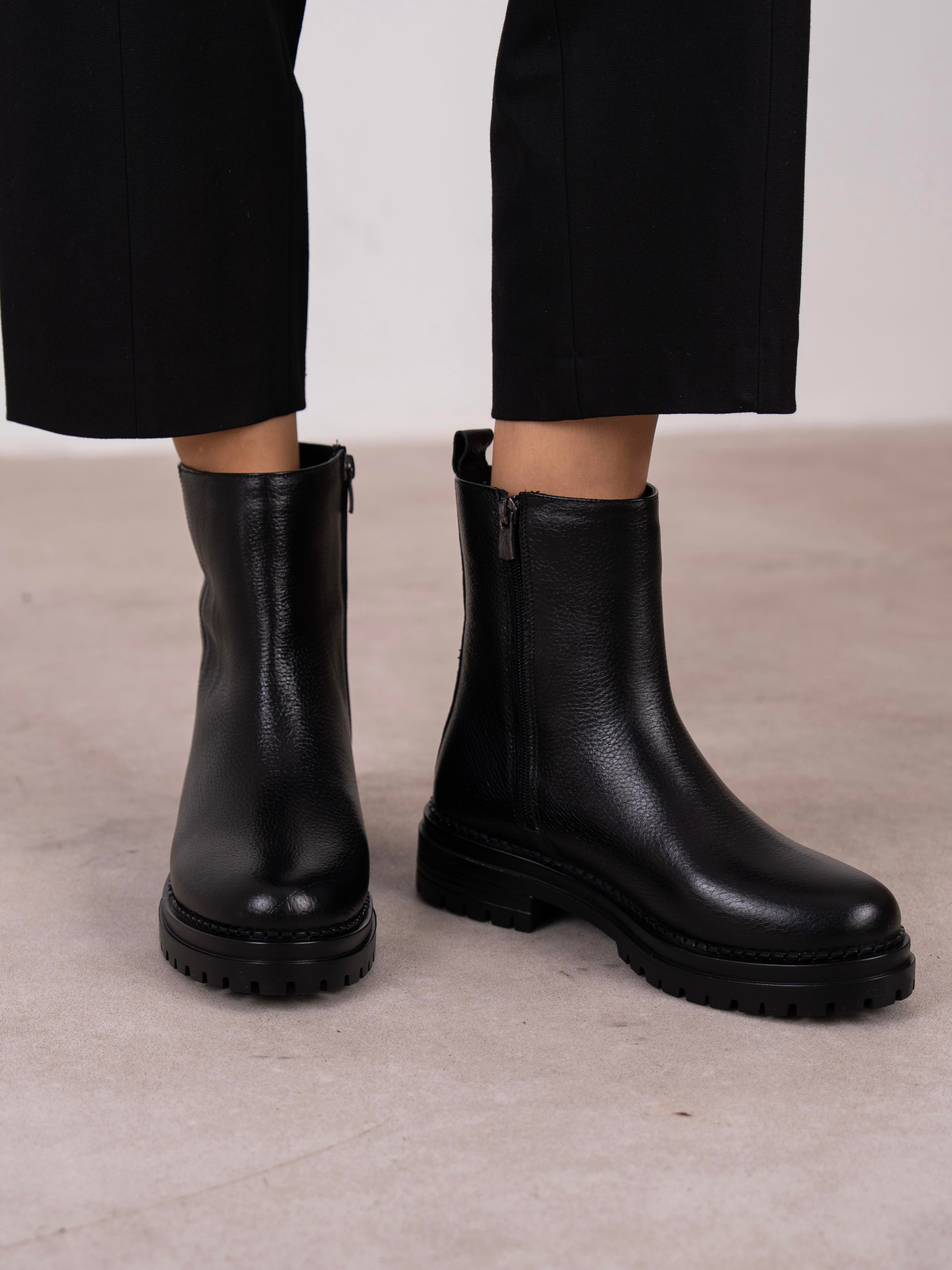 Nia Siyah Hakiki Deri Kadın Bot