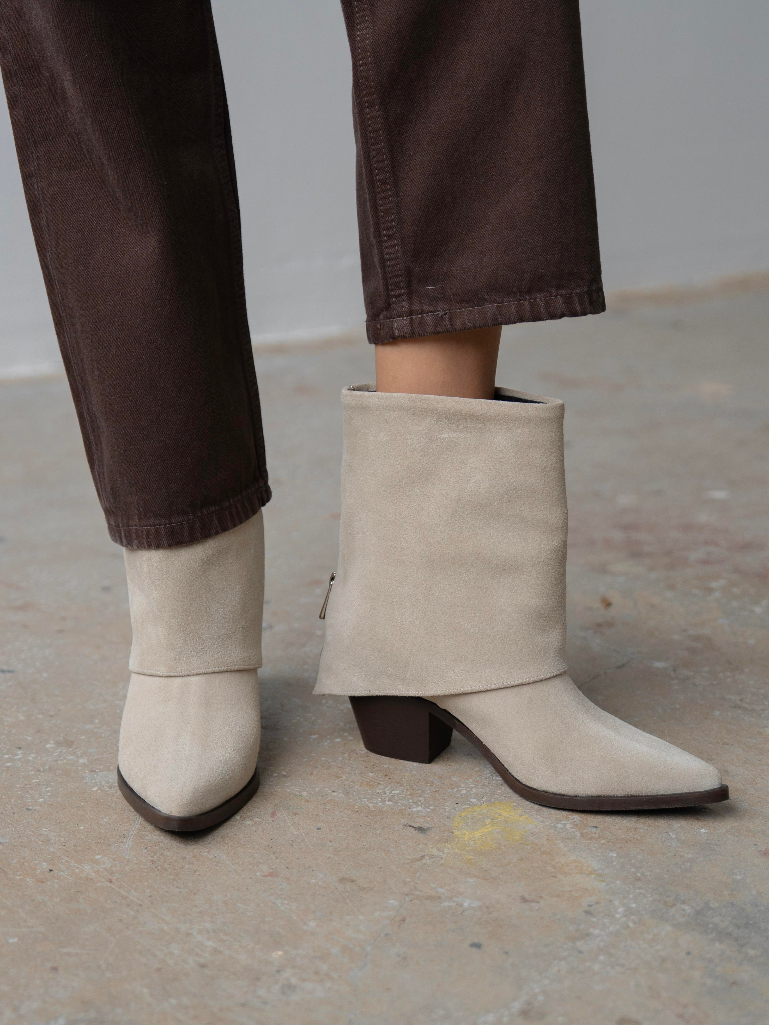 Plen Bej Süet Hakiki Deri Kadın Bot