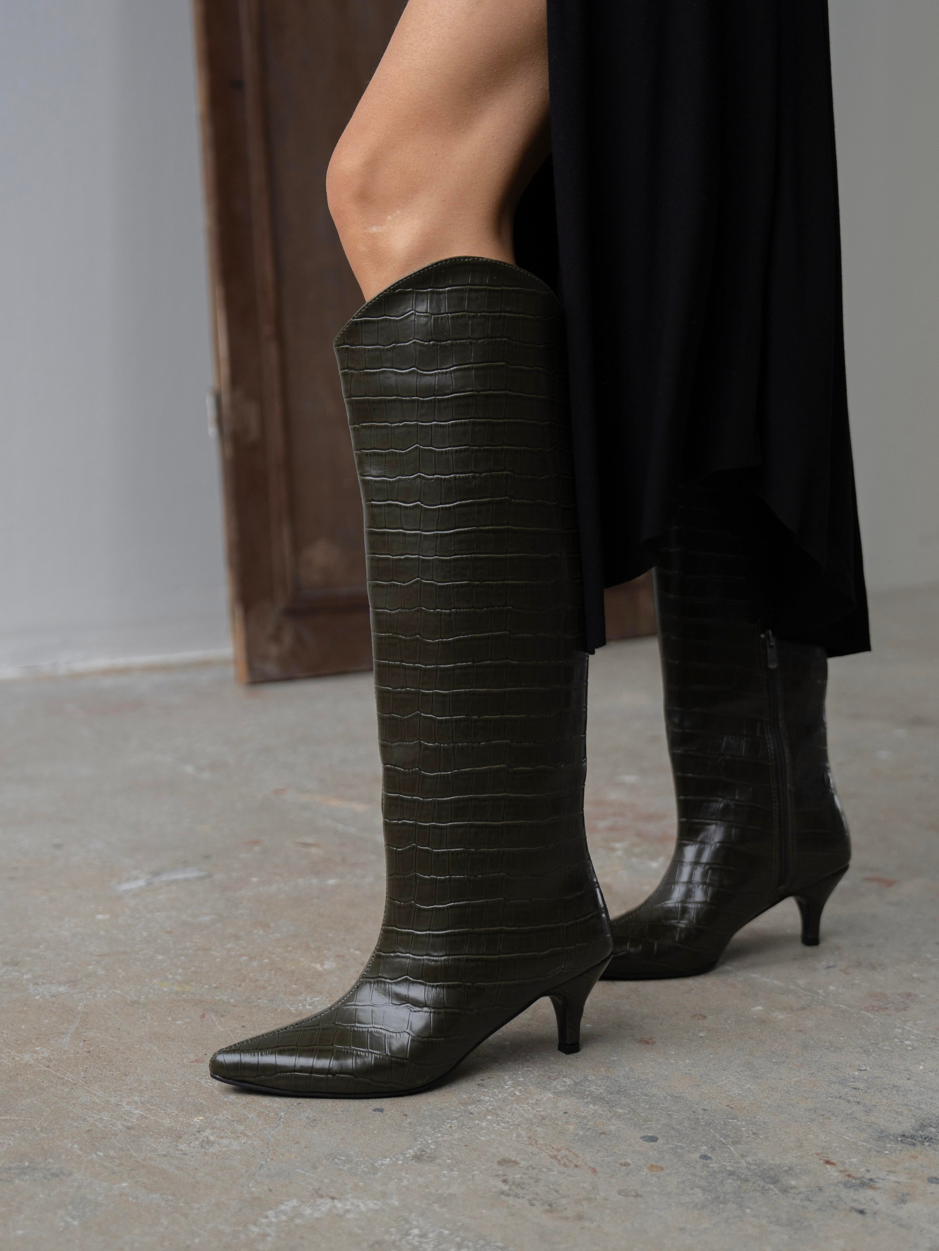 Zuris Haki Kroko    Çizme