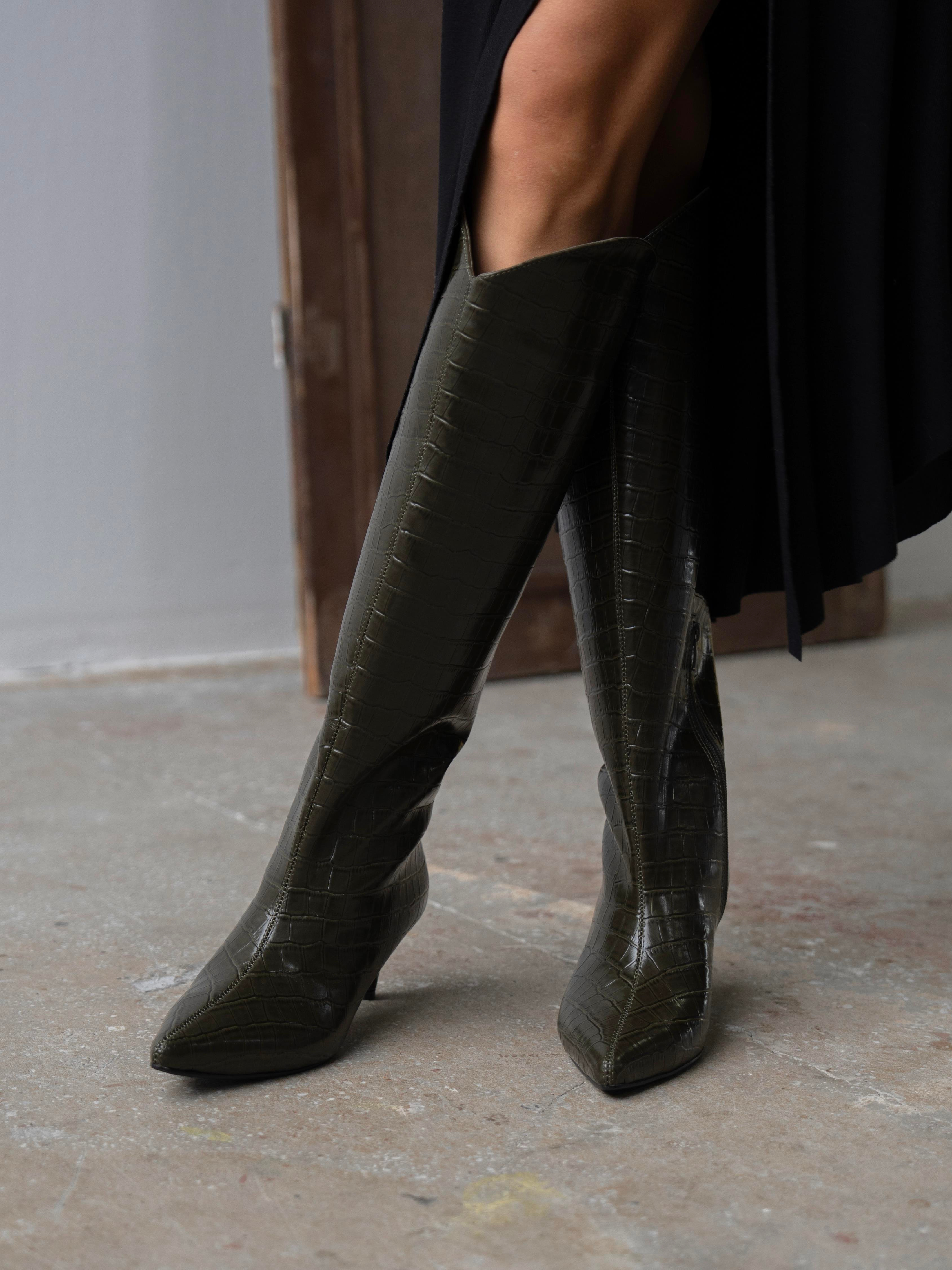 Zuris Haki Kroko    Çizme