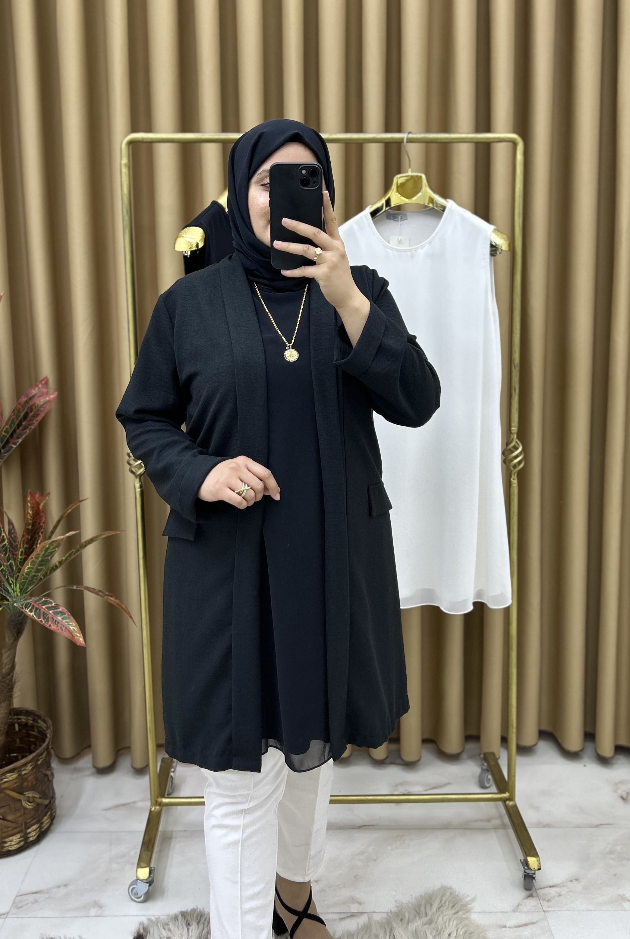Rana Siyah Sıfır Kollu İçlik 32120