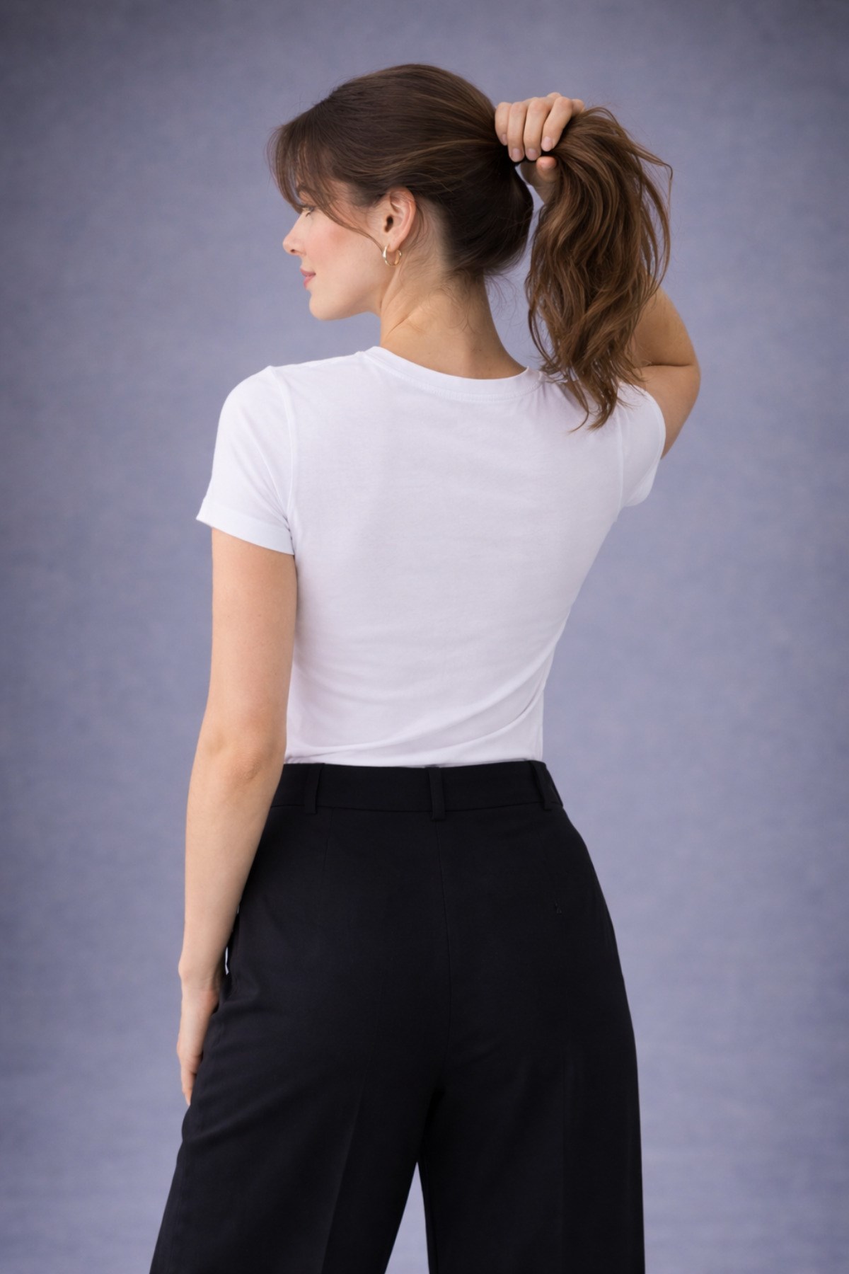Pamuklu Kumaş V Yaka Fit Basic Tişört