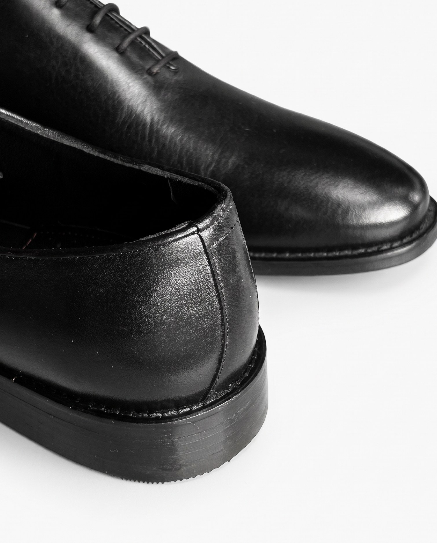 Classic Shoes Black  Santo