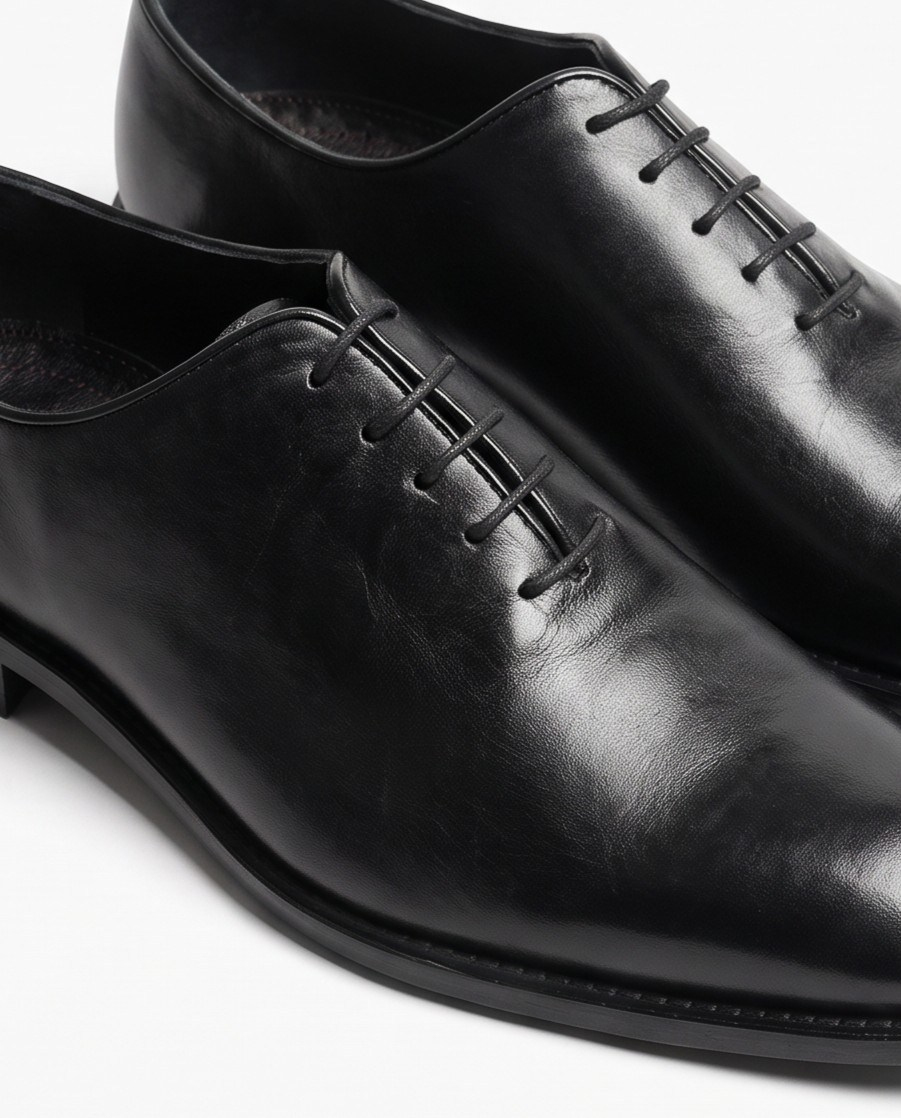 Classic Shoes Black  Santo