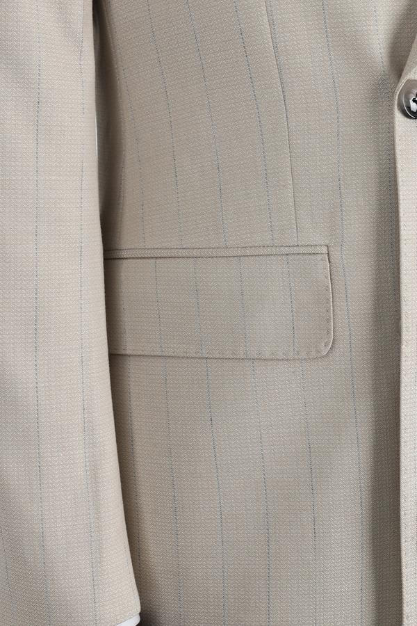 Double-Breasted Suit Bej