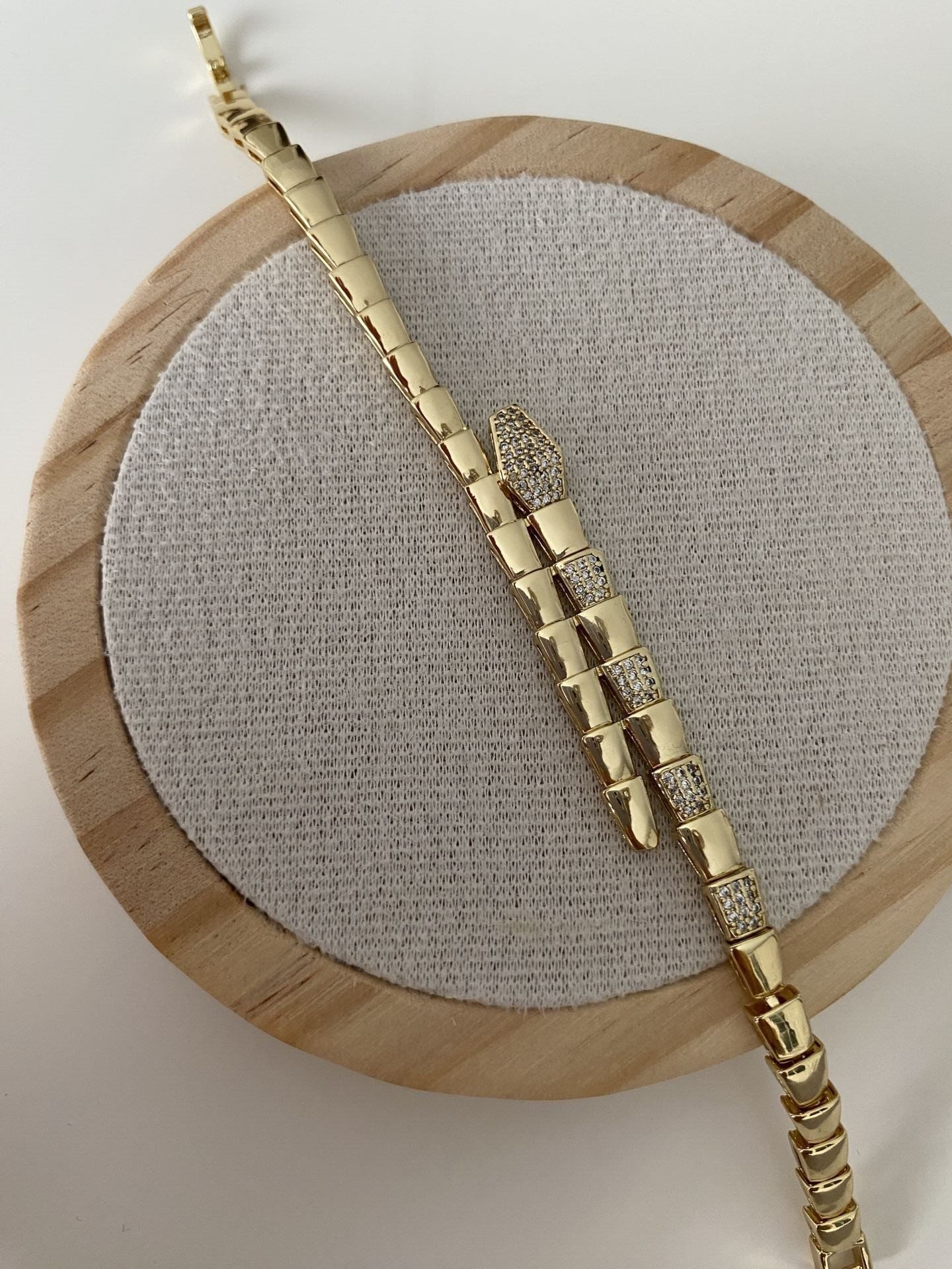 Altın Kaplama Gömme Taşlı Yılan Model Plaka Bileklik (18cm)