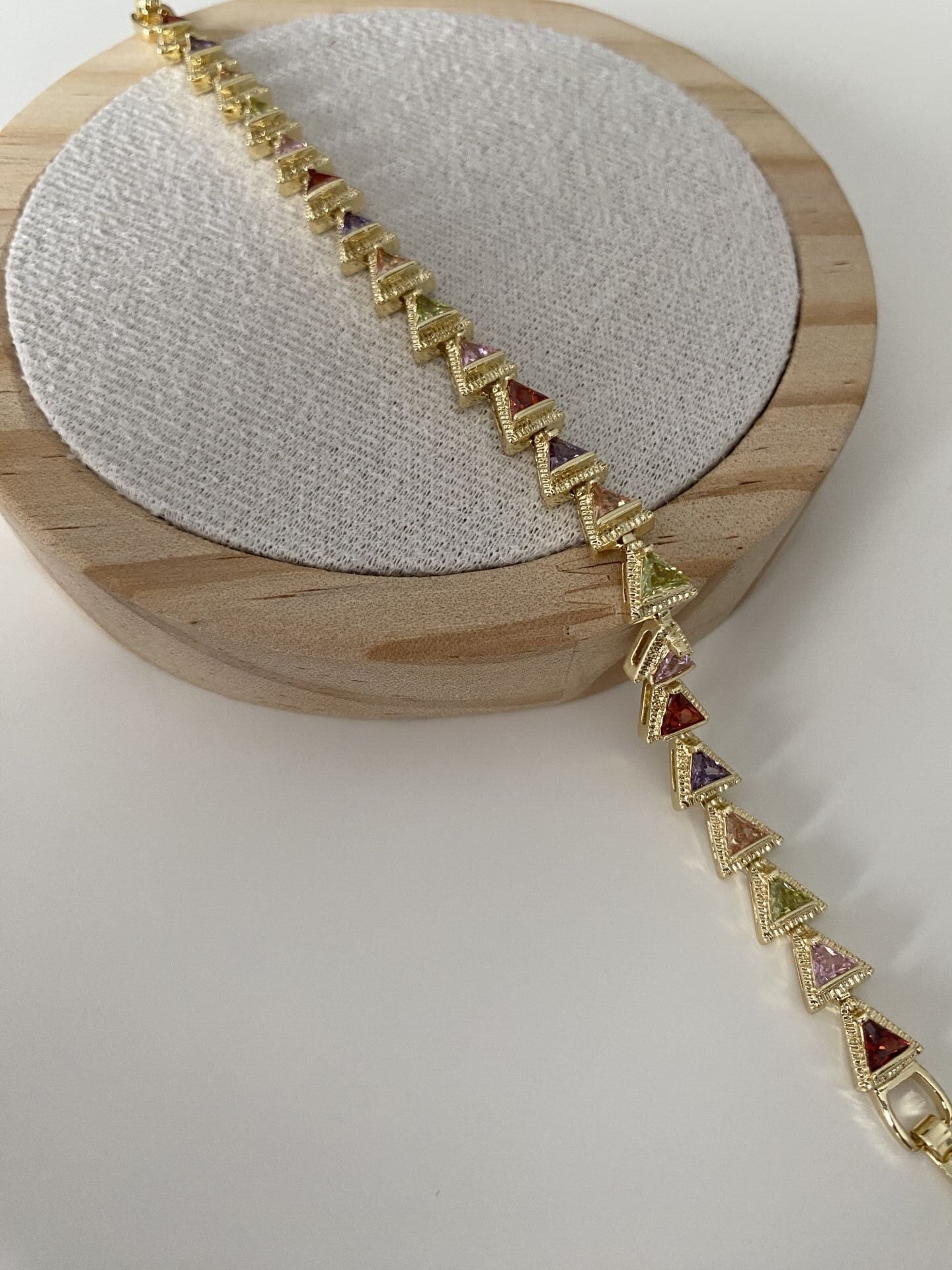 Altın Kaplama Renkli Üçgen Model Sıralı Bileklik (17cm+ek)