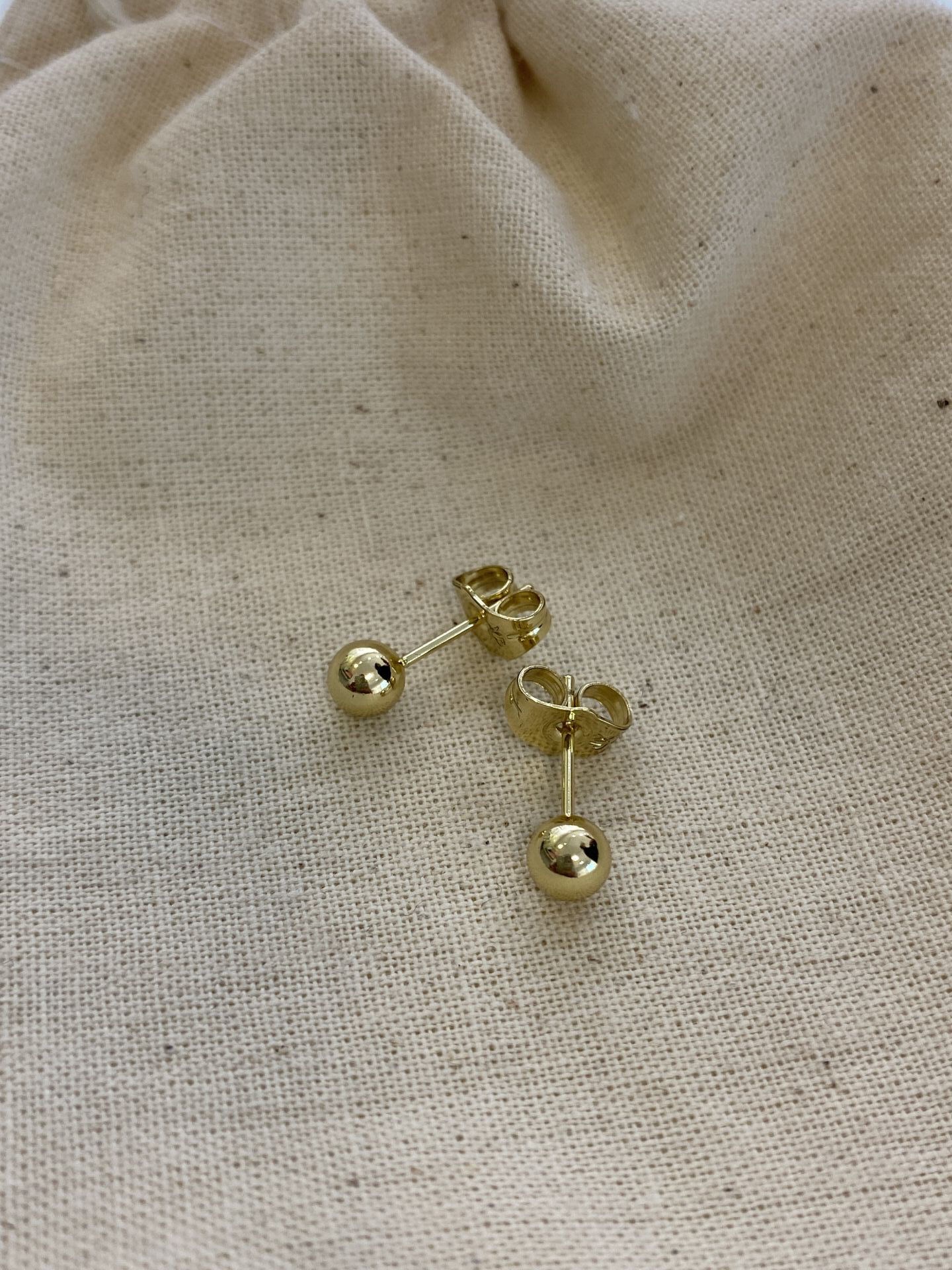 Özel Seri Minimal Gold Top Küpe 5mm