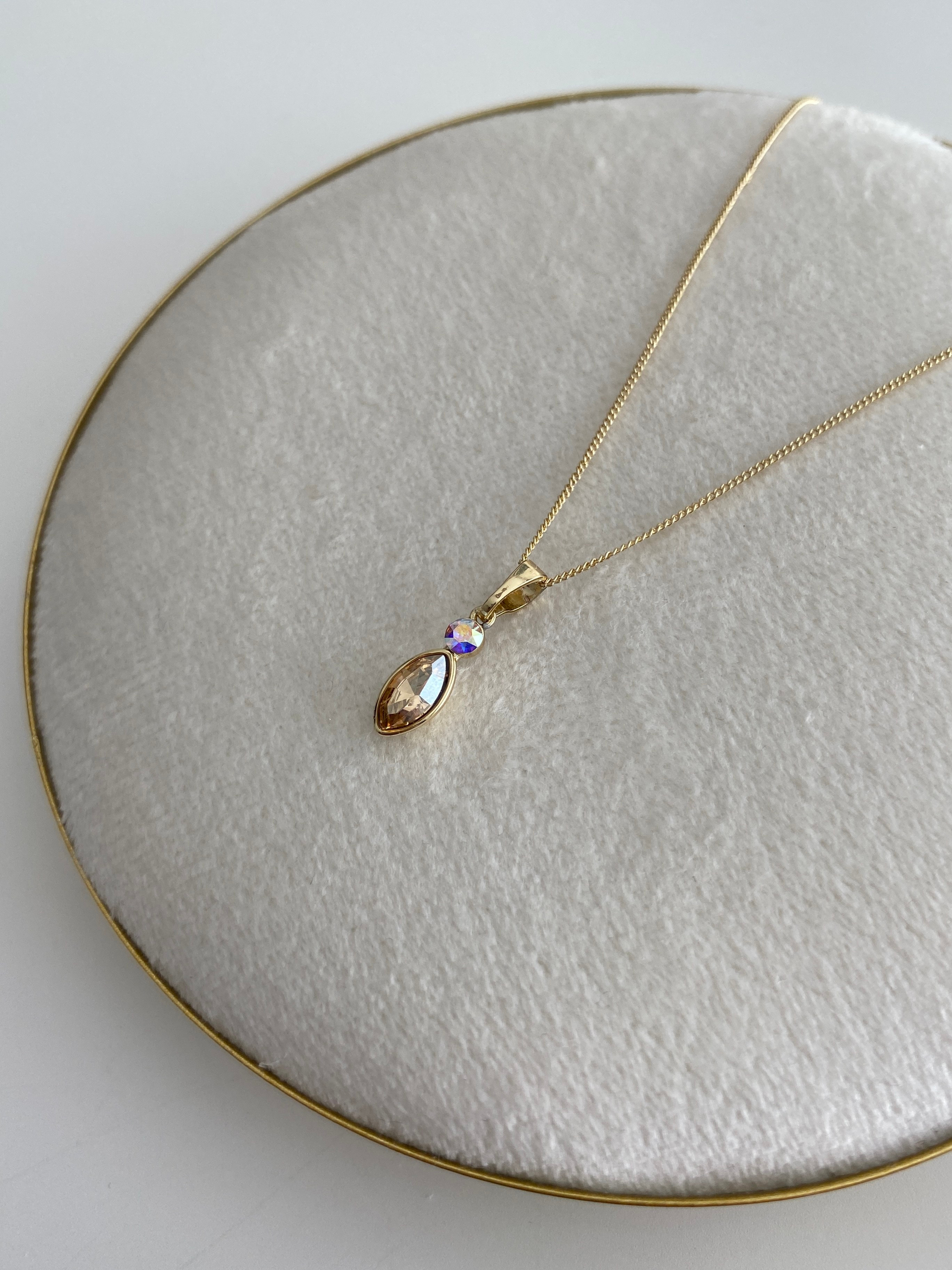 Özel Seri Minimal Oval Taşlı Bal Rengi Swarovski Kolye