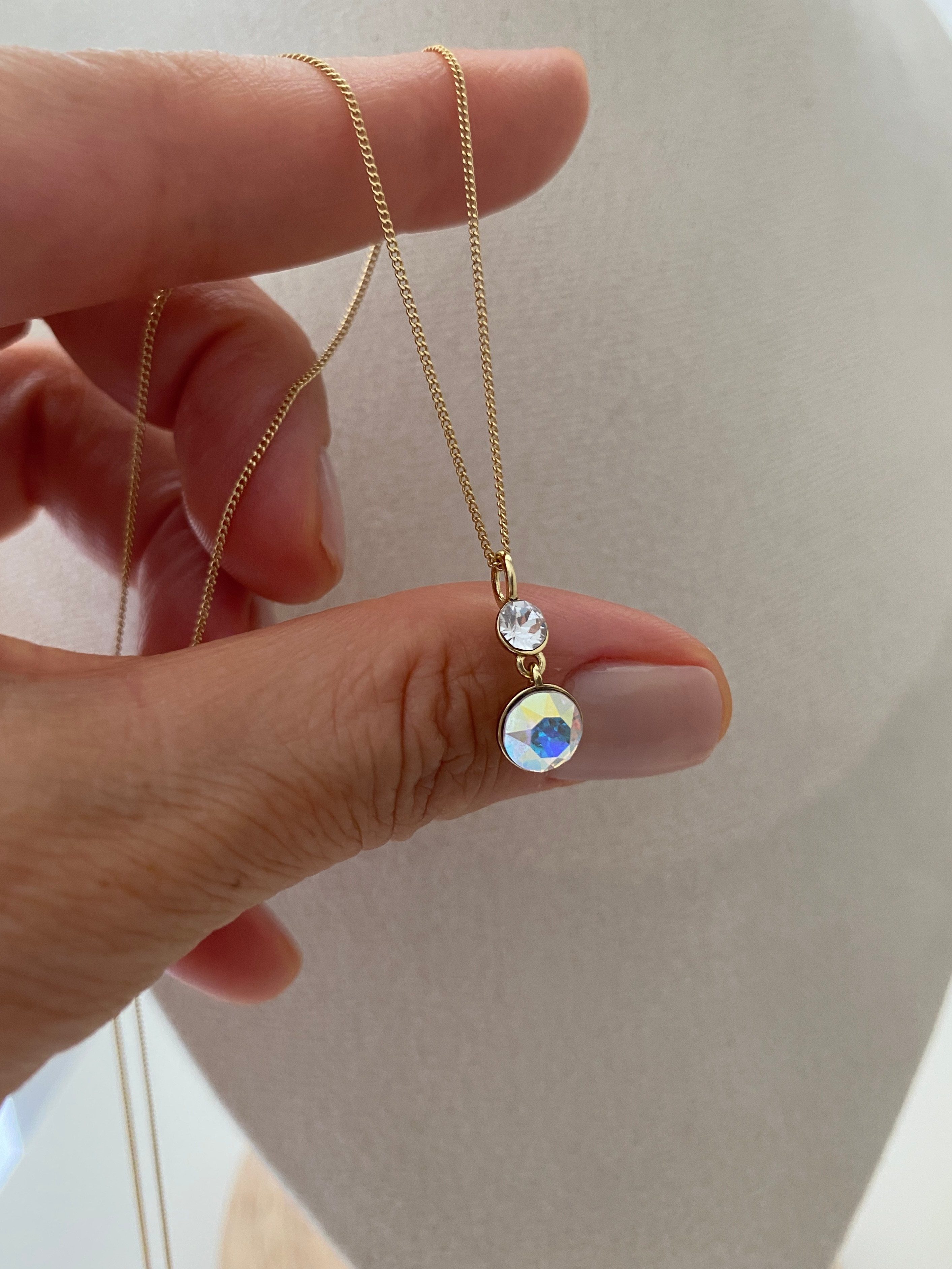 Özel Seri Minimal Swarovski Taşlı Yuvarlak Kolye