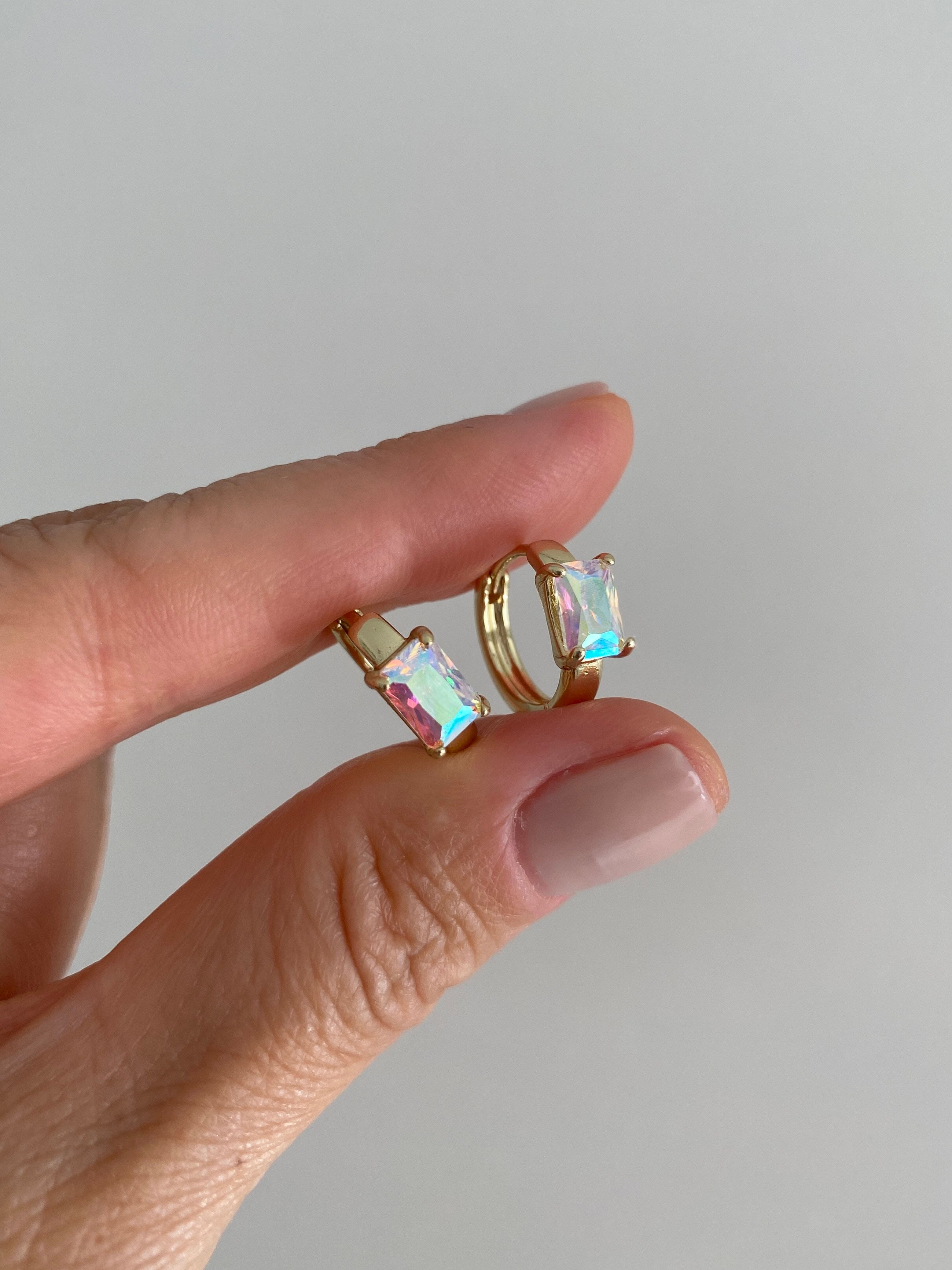 Özel Seri Swarovski Dört Tırnaklı Dikdörtgen Taşlı Halka Küpe