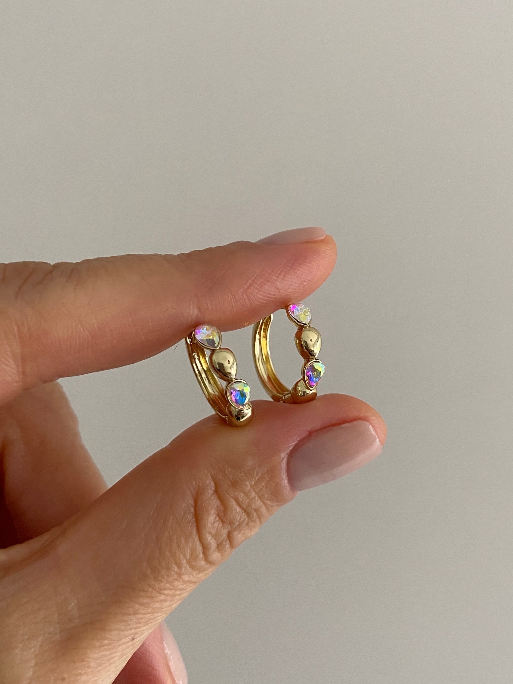 Özel Seri Swarovski Minimal Damla Taşlı Halka Küpe