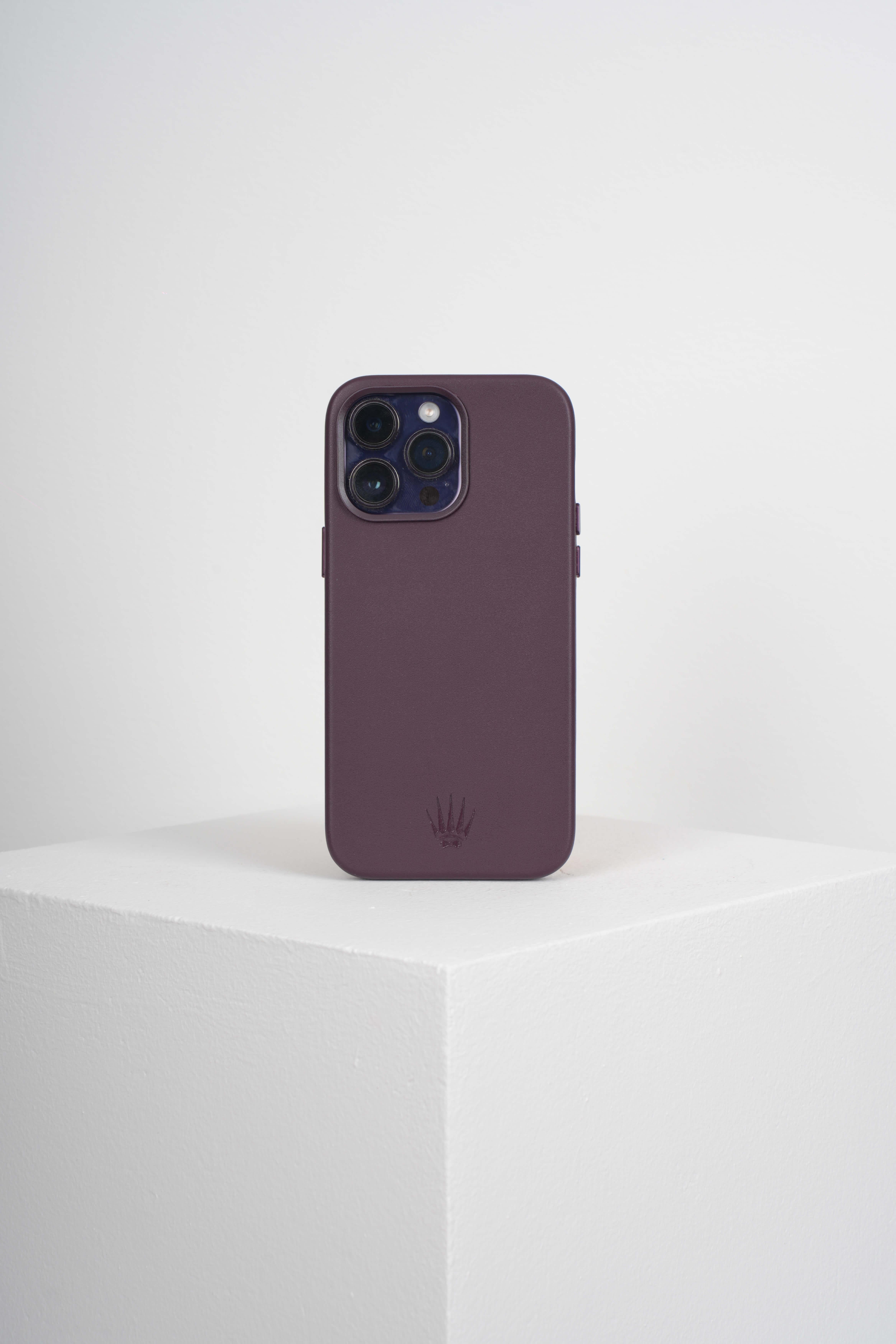 Triton Iphone 14 Pro Max Mor Kılıf Magsafe Özellikli Deri Kılıf14 pro maxWATCHOFROYALTriton Triton Iphone 14 Pro Max Mor Kılıf Magsafe Özellikli Deri Kılıf