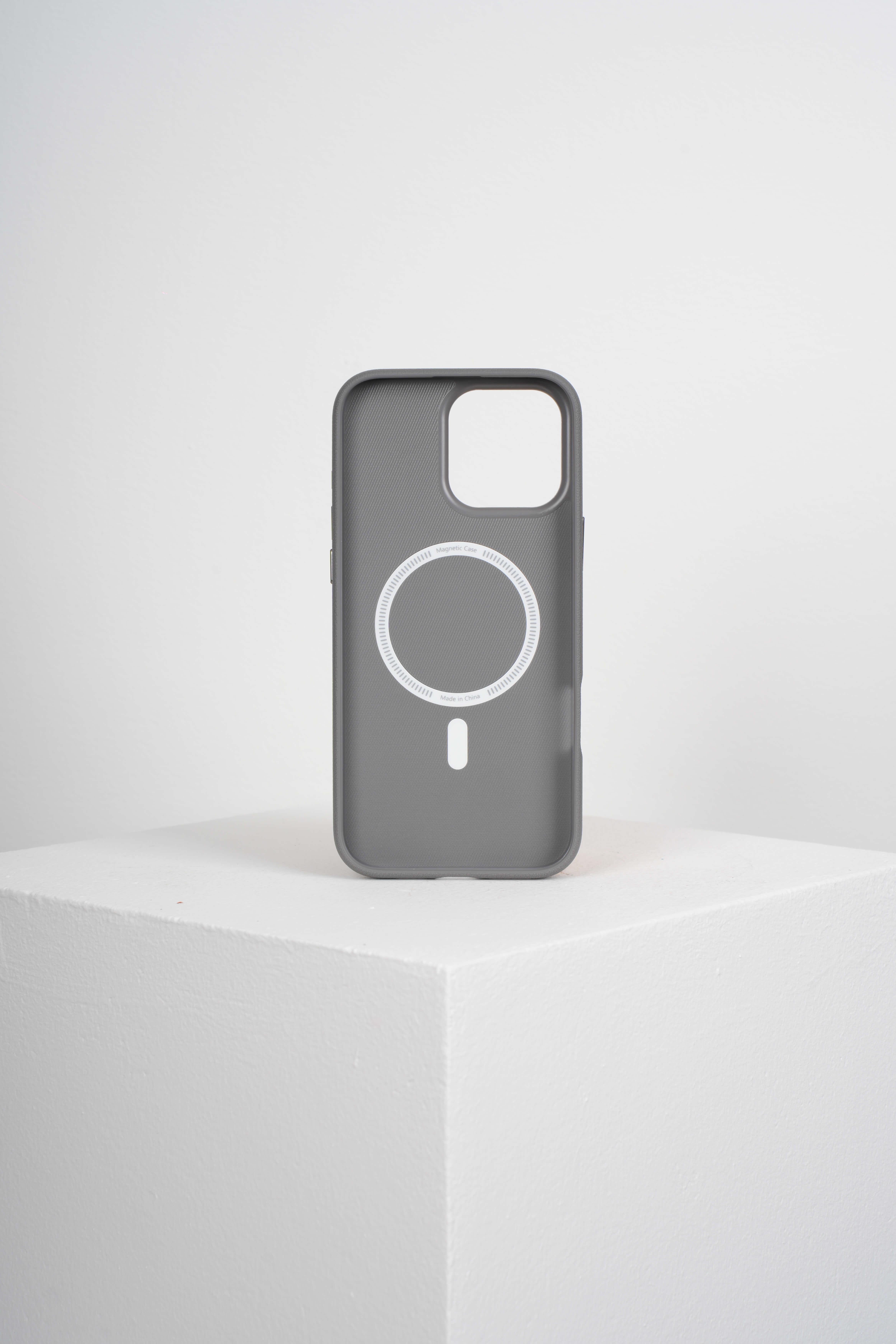 Luxe Iphone 16 Pro Max Gri Kılıf Magsafe Özellikli Deri Kılıf16 Pro MaxWATCHOFROYALluxeLuxe Iphone 16 Pro Max Gri Kılıf Magsafe Özellikli Deri Kılıf