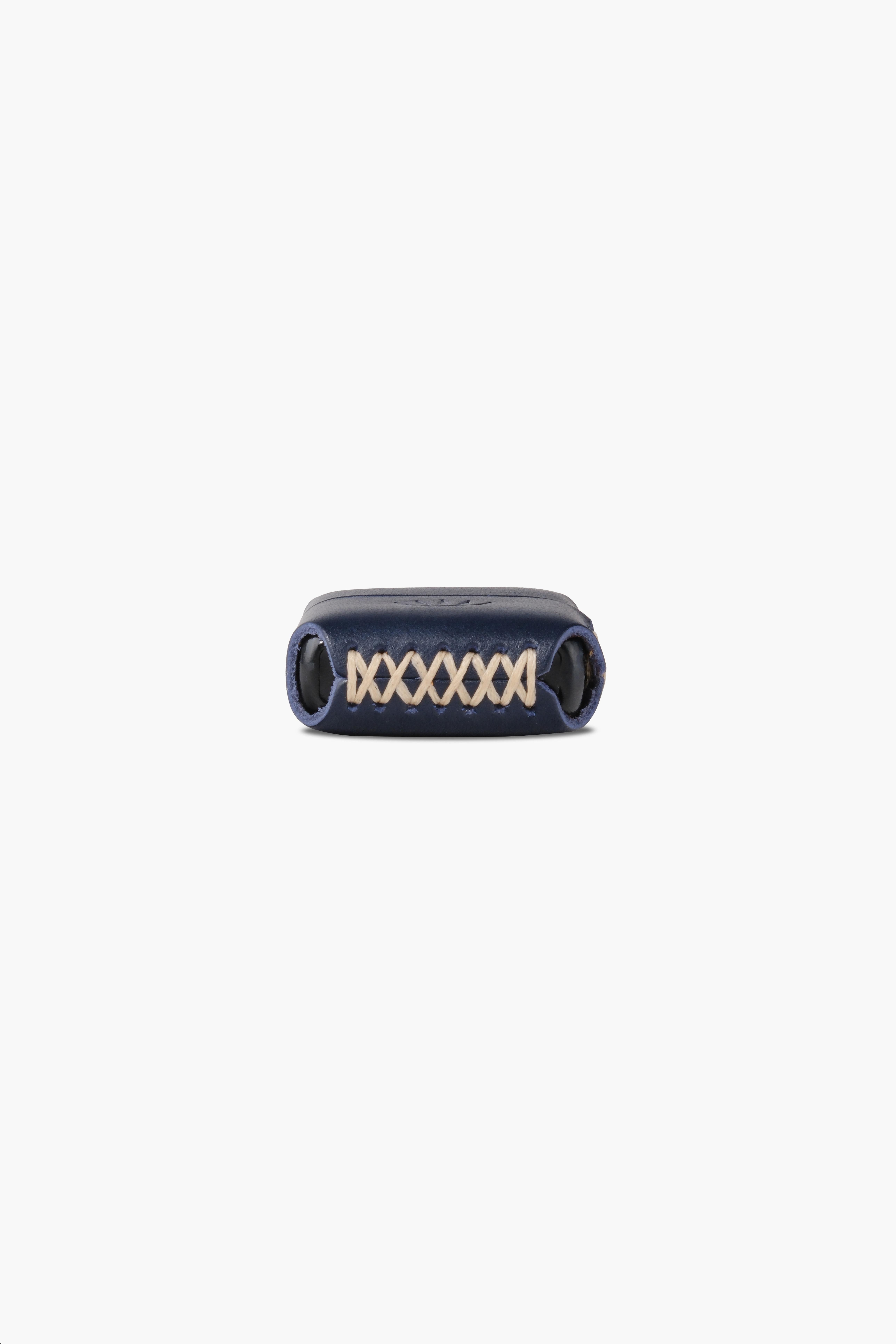 HAKİKİ DERİ LACİVERT KILIFLI BENZİNLİ ÇAKMAKCüzdan ve KartlıkWATCHOFROYALÇAKMAKHAKİKİ DERİ LACİVERT KILIFLI BENZİNLİ ÇAKMAK