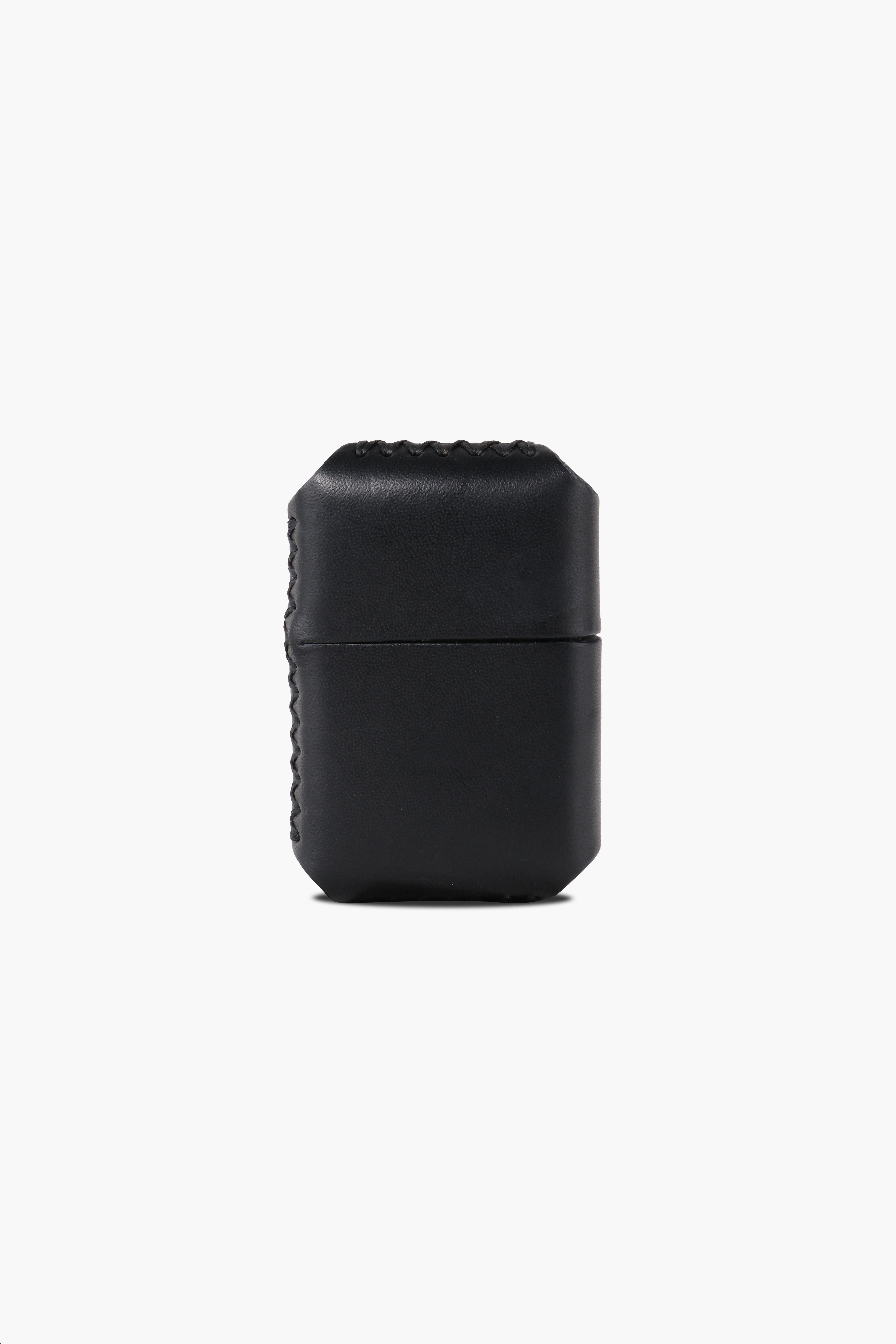 HAKİKİ DERİ SİYAH KILIFLI BENZİNLİ ÇAKMAKCüzdan ve KartlıkWATCHOFROYALÇAKMAKHAKİKİ DERİ SİYAH KILIFLI BENZİNLİ ÇAKMAK