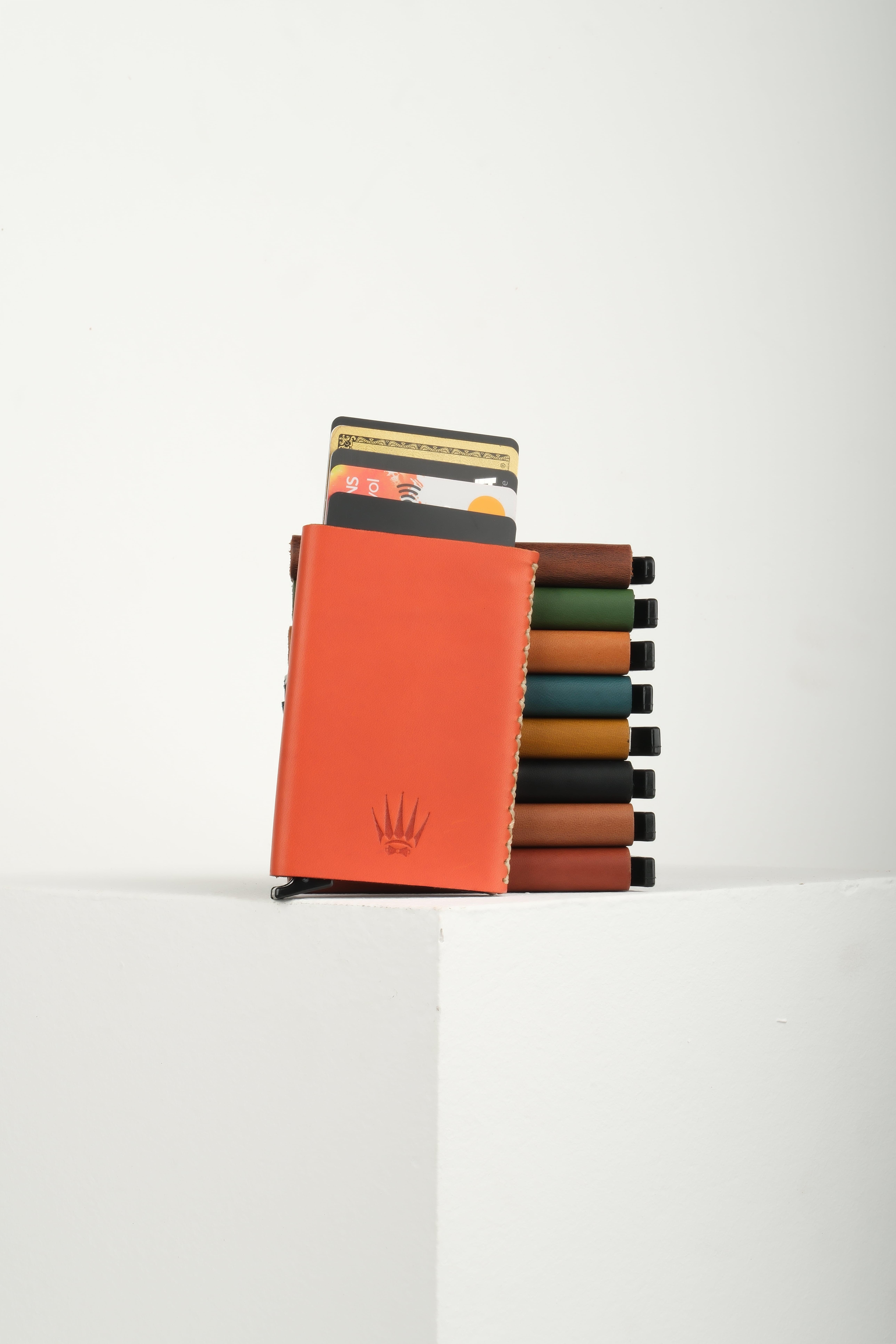 Cortex Slim Buttero Camel Hakiki Deri Bölmeli Kızaklı Mekanizmalı KartlıkCüzdan ve KartlıkWATCHOFROYALCortexCortex Slim Buttero Camel Hakiki Deri Bölmeli Kızaklı Mekanizmalı Kartlık