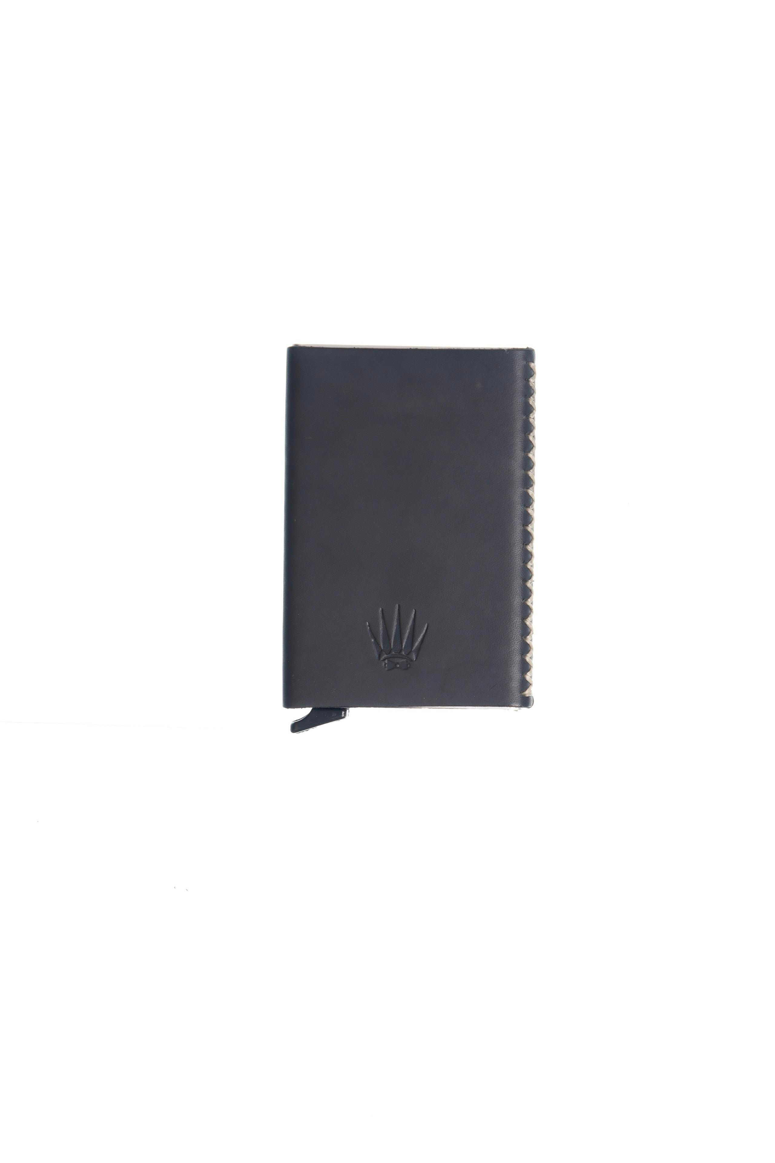 Cortex Slim Siyah Hakiki Deri Bölmeli Kızaklı Mekanizmalı KartlıkWalletWATCHOFROYALCortexCortex Slim Siyah Hakiki Deri Bölmeli Kızaklı Mekanizmalı Kartlık