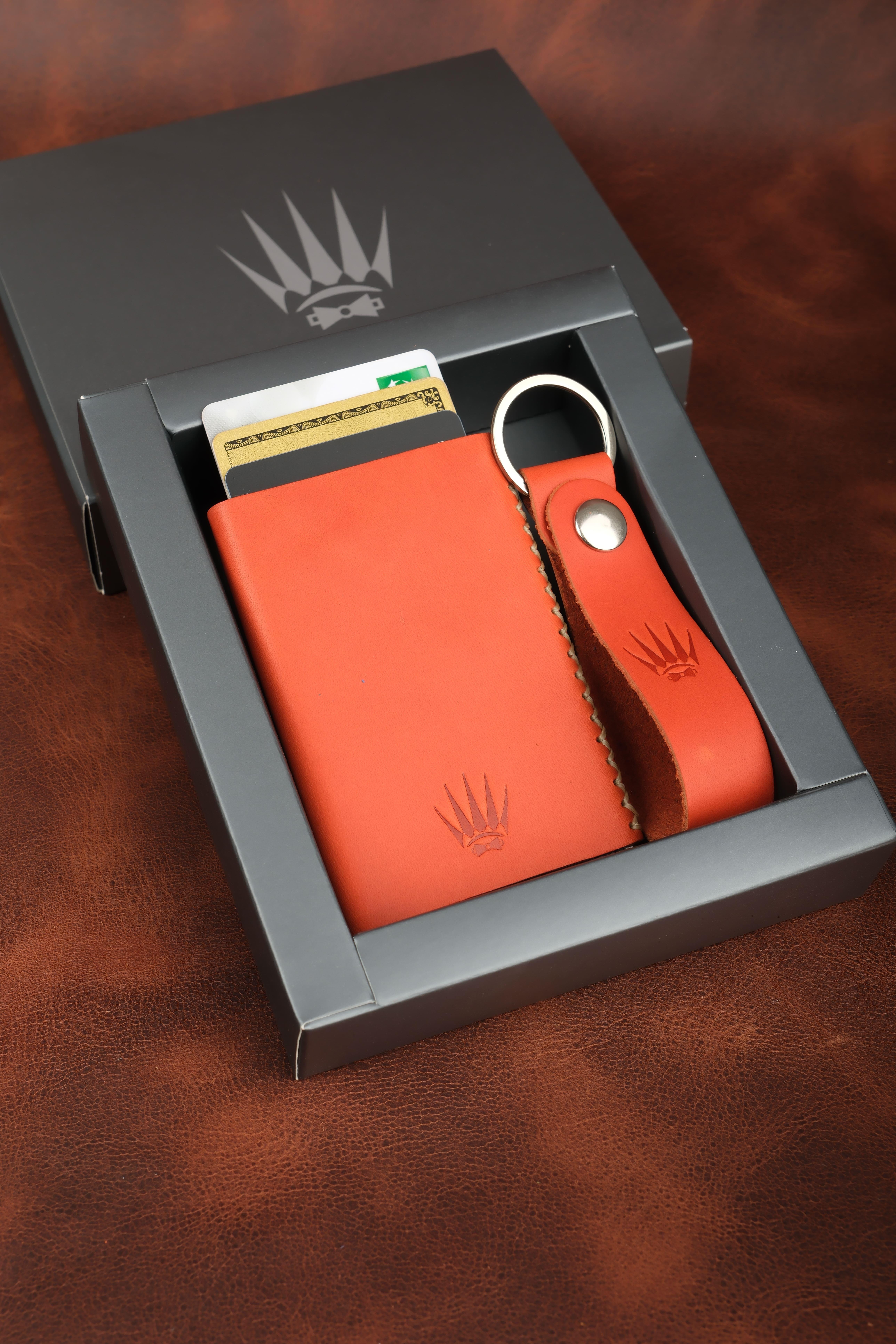 Hediye Seti Hakiki Deri Turuncu Mekanizmalı Kartlık&AnahtarlıkCüzdan ve KartlıkWATCHOFROYALCortexHediye Seti Hakiki Deri Turuncu Mekanizmalı Kartlık&Anahtarlık