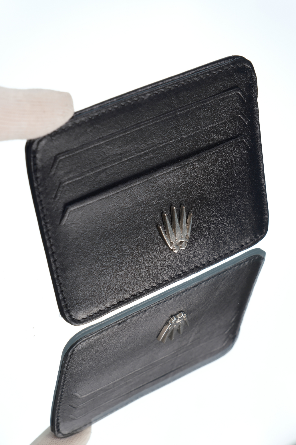 CARD HOLDER SİYAH HAKİKİ DERİ KARTLIK Cüzdan ve KartlıkWATCHOFROYALCRDHLDRCARD HOLDER SİYAH HAKİKİ DERİ KARTLIK 