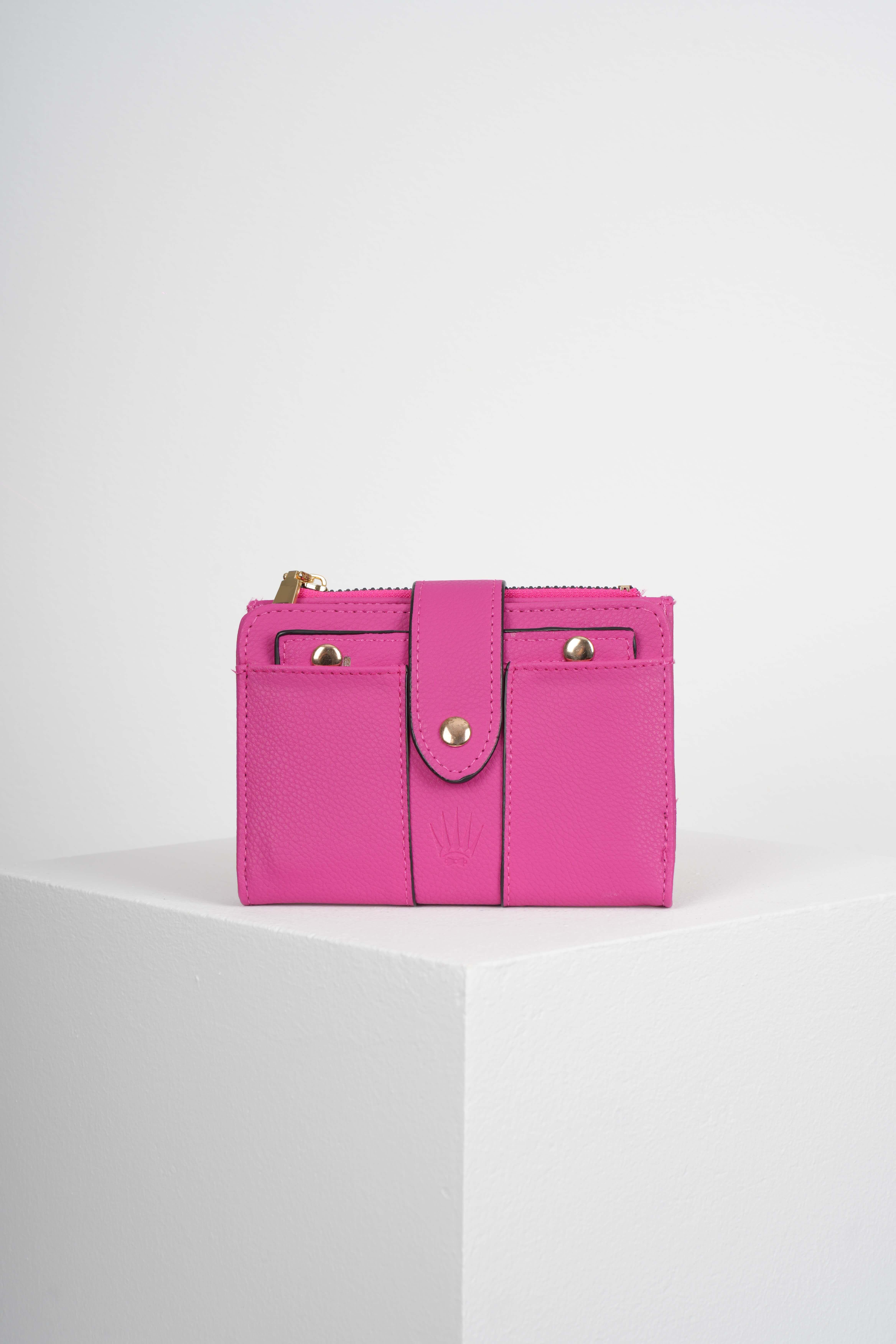 EVA  PINK VEGAN LEATHER WALLET CARD HOLDERWalletWATCHOFROYALEVAEVA  PINK VEGAN LEATHER WALLET CARD HOLDER