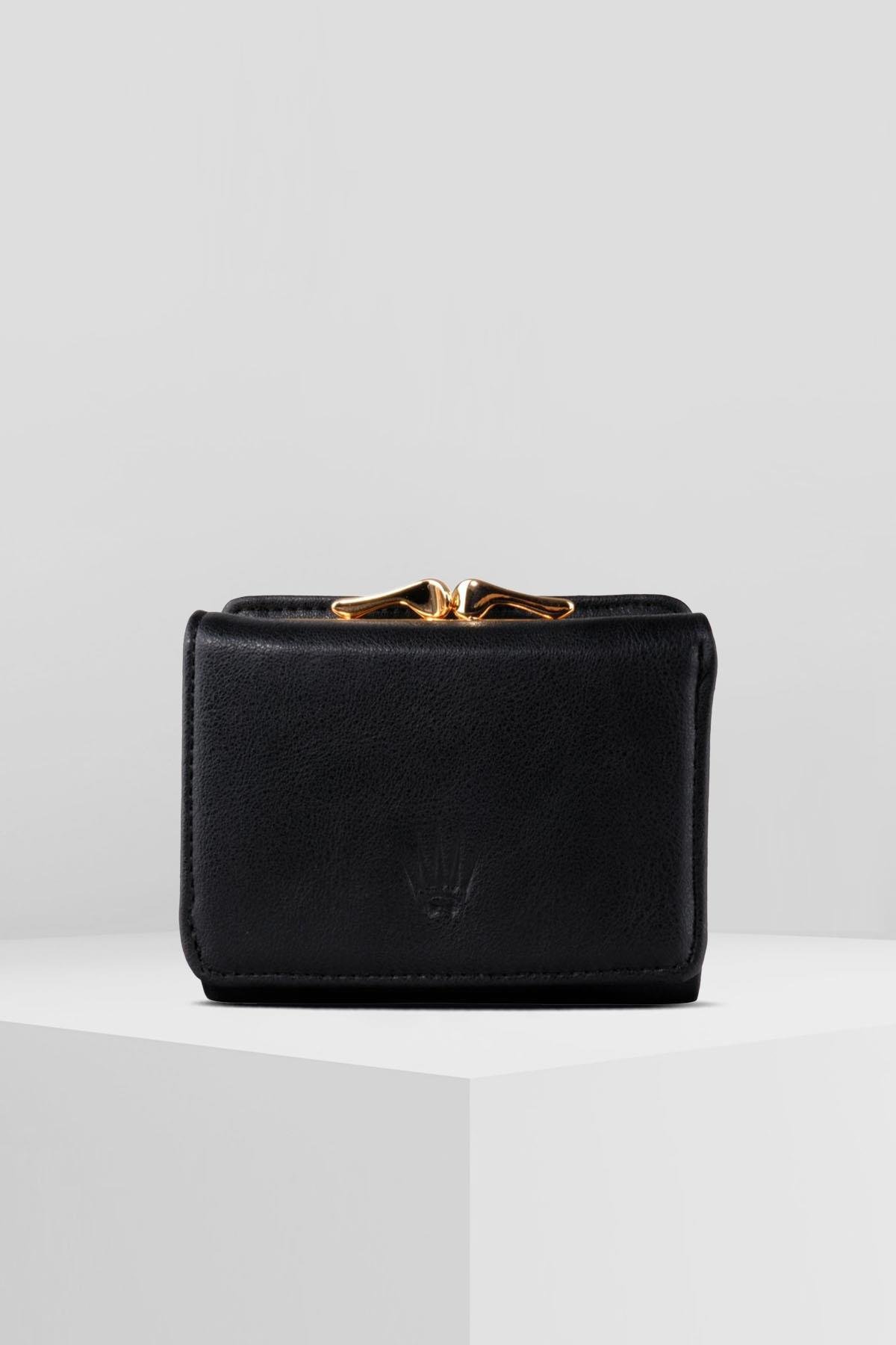 SİYAH KARTLIK VE CÜZDAN 12 ADET KART BÖLMELİ ÇITÇIT KİLİT SİSTEMLİ TASARIM CÜZDAN HENRİCüzdan ve KartlıkWATCHOFROYALHenriSİYAH KARTLIK VE CÜZDAN 12 ADET KART BÖLMELİ ÇITÇIT KİLİT SİSTEMLİ TASARIM CÜZDAN HENRİ