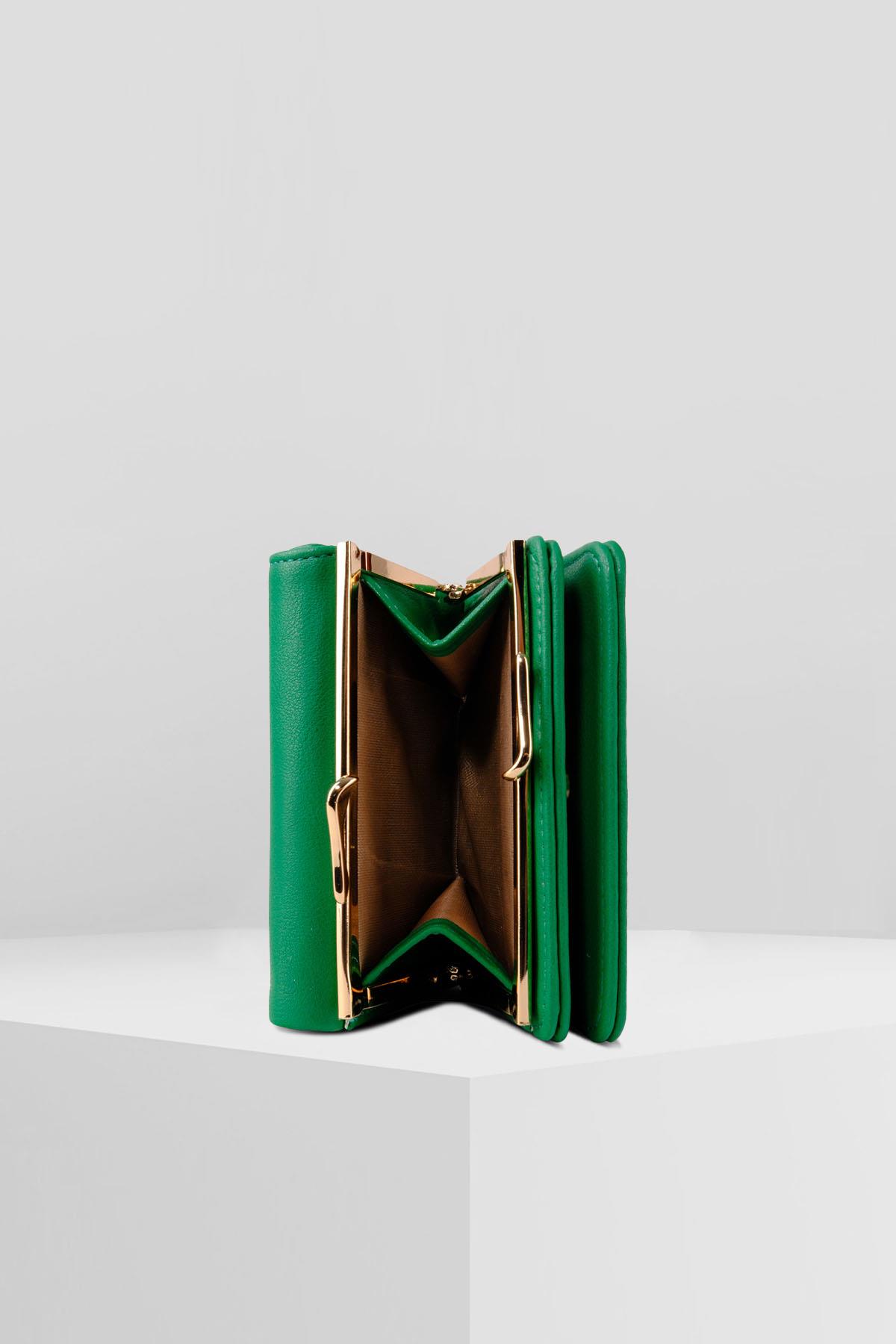 YEŞİL KARTLIK VE CÜZDAN 12 ADET KART BÖLMELİ ÇITÇIT KİLİT SİSTEMLİ TASARIM CÜZDAN HENRİCüzdan ve KartlıkWATCHOFROYALHenriYEŞİL KARTLIK VE CÜZDAN 12 ADET KART BÖLMELİ ÇITÇIT KİLİT SİSTEMLİ TASARIM CÜZDAN HENRİ