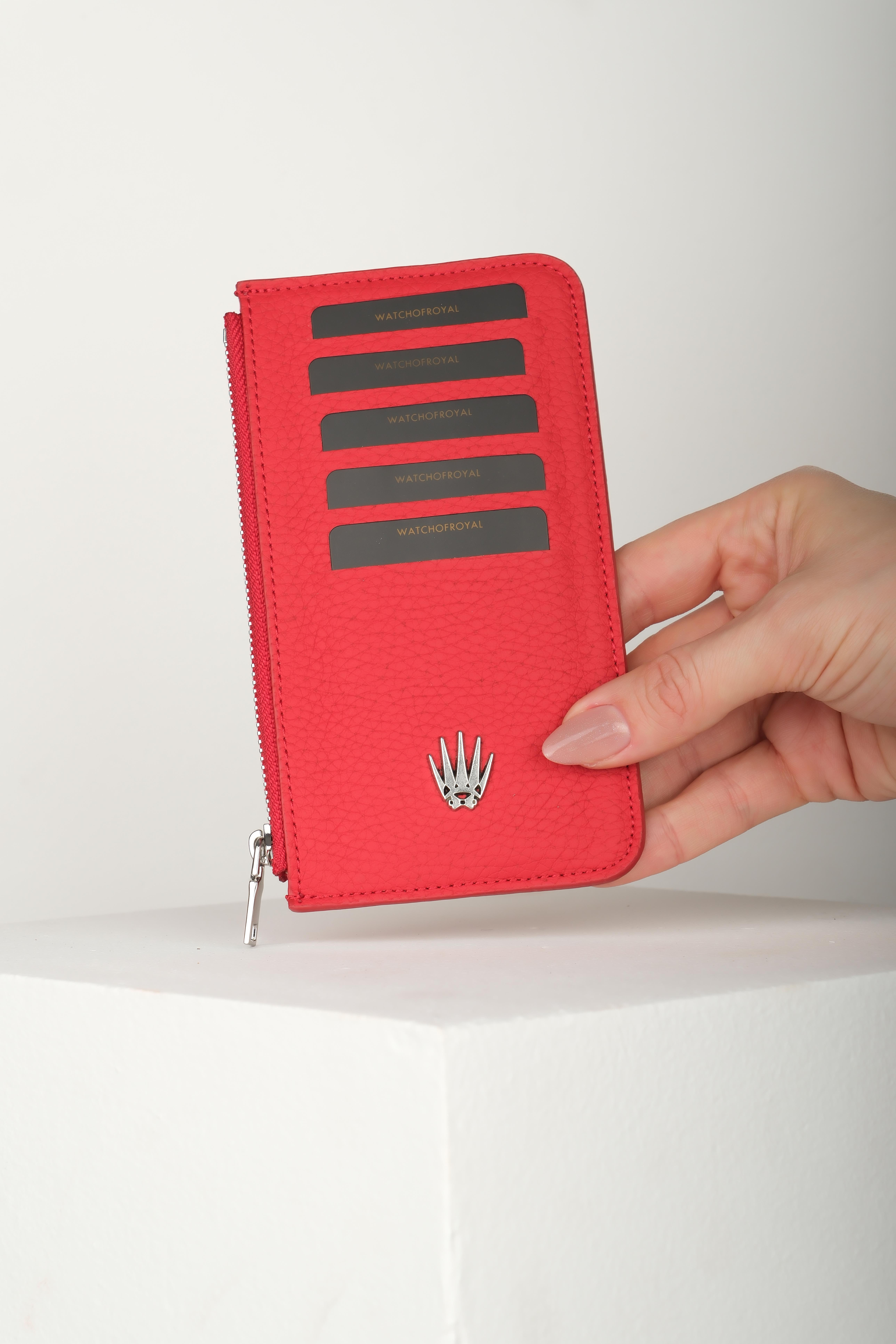 Lexis Kırmızı Hakiki Deri Fermuarlı Kartlık Cüzdan ve KartlıkWATCHOFROYALLEXİSLexis Kırmızı Hakiki Deri Fermuarlı Kartlık 