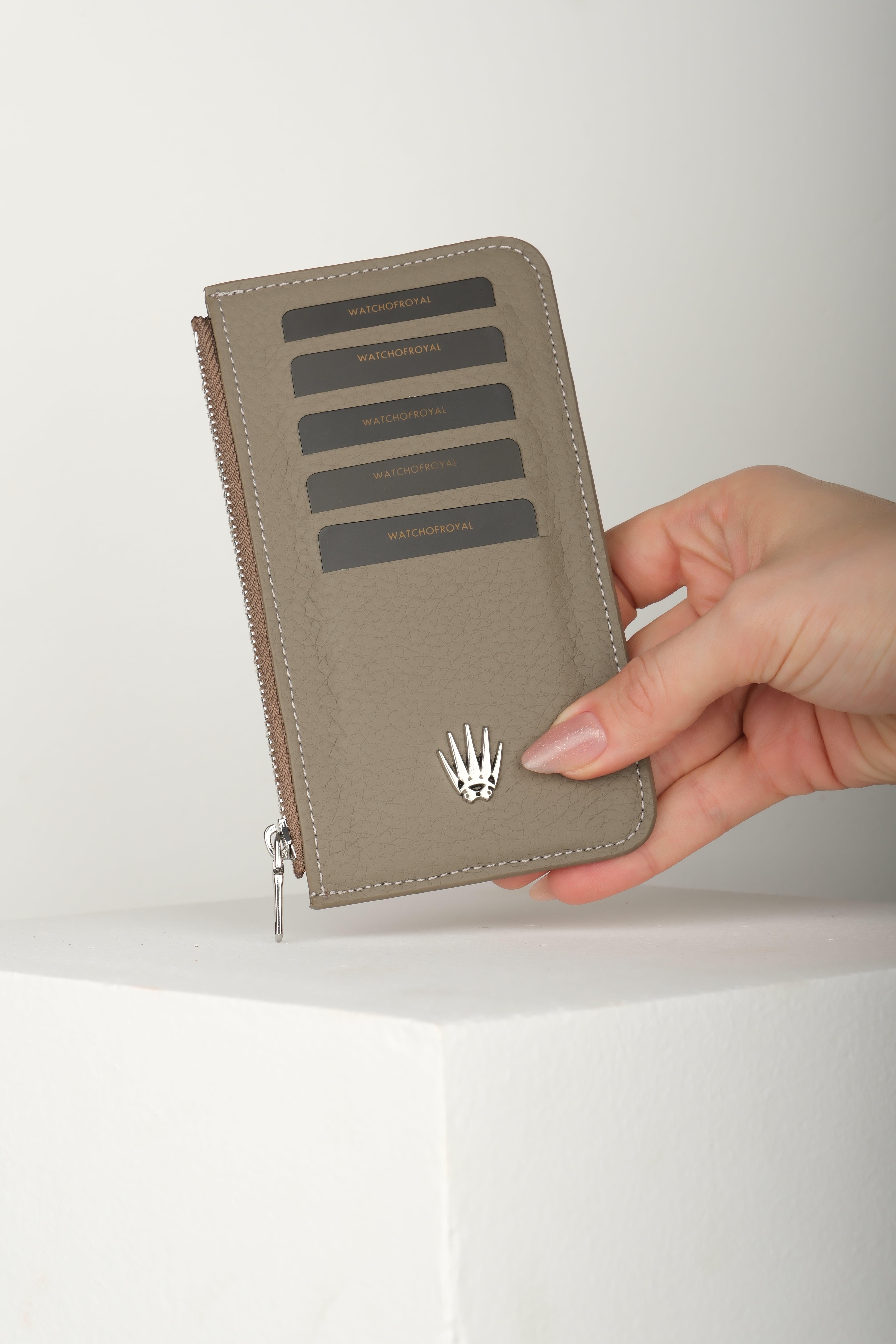 Lexis Vizon Hakiki Deri Fermuarlı Kartlık WalletWATCHOFROYALLEXİSLexis Vizon Hakiki Deri Fermuarlı Kartlık 