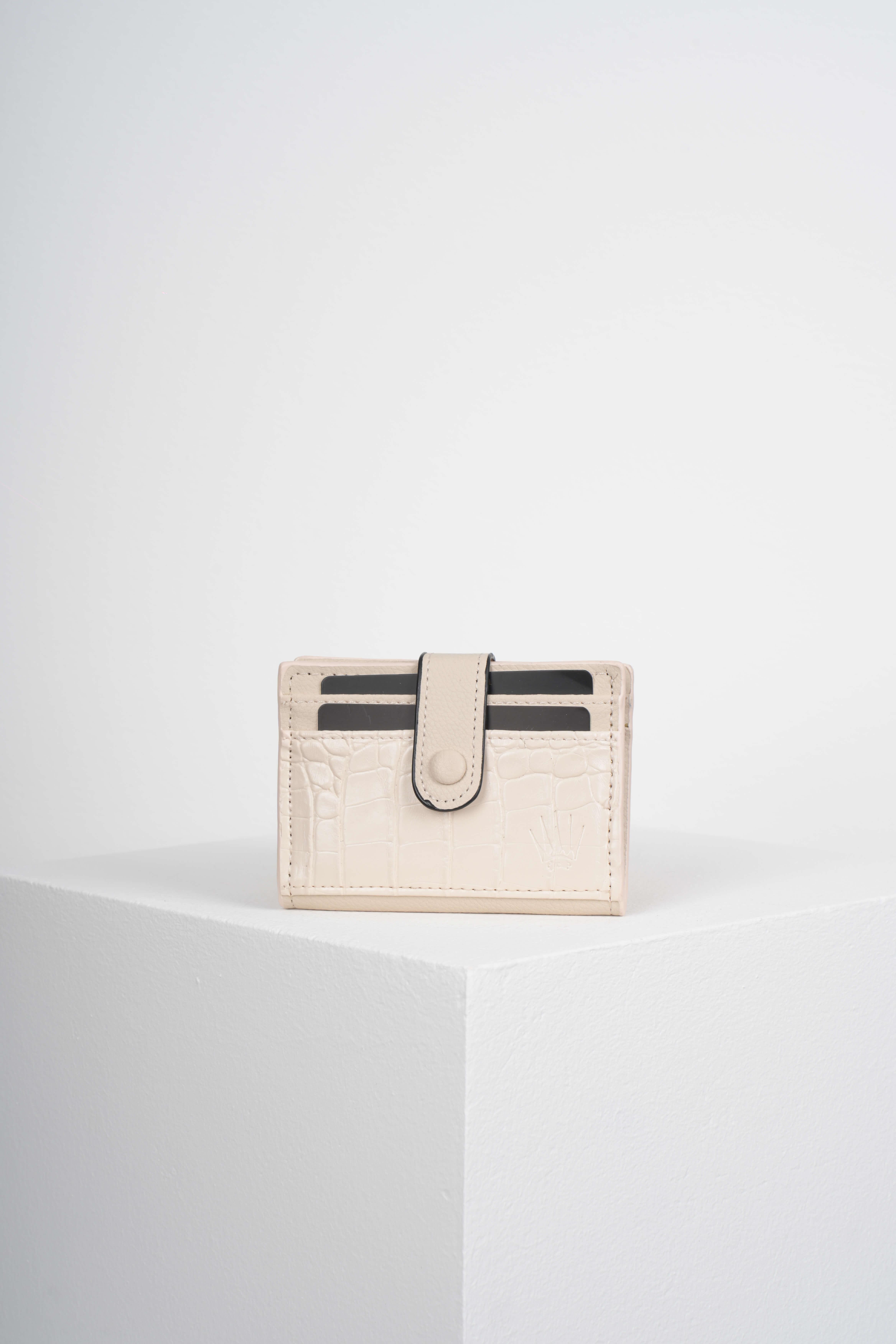 MONTI STYLE BROWN VEGAN LEATHER WALLET CARD HOLDERWalletWATCHOFROYALMONTIMONTI STYLE BROWN VEGAN LEATHER WALLET CARD HOLDER