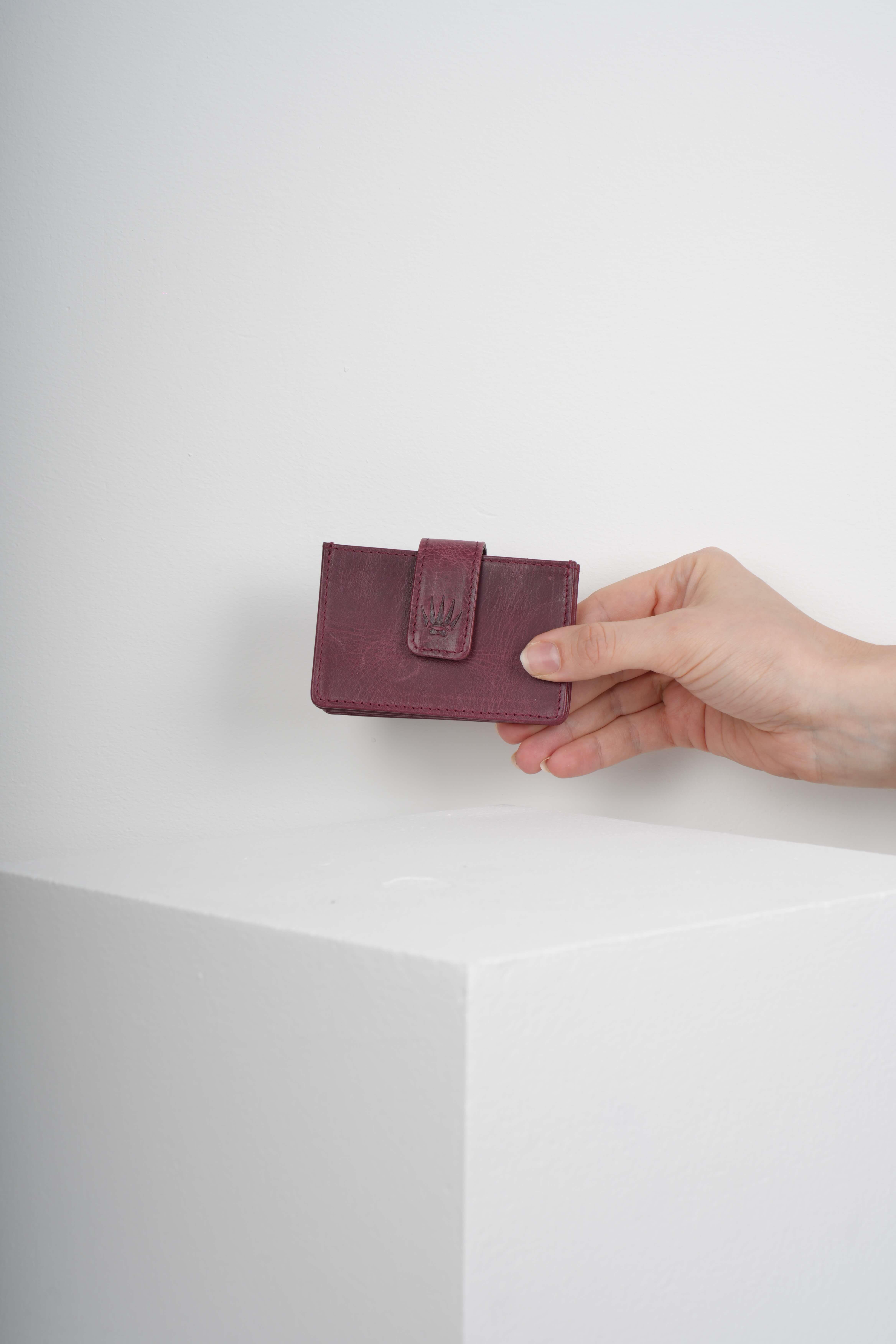 NORWICH CRAZY BORDO KARTLIKCüzdan ve KartlıkWATCHOFROYALNRWCHCRBRDNORWICH CRAZY BORDO KARTLIK