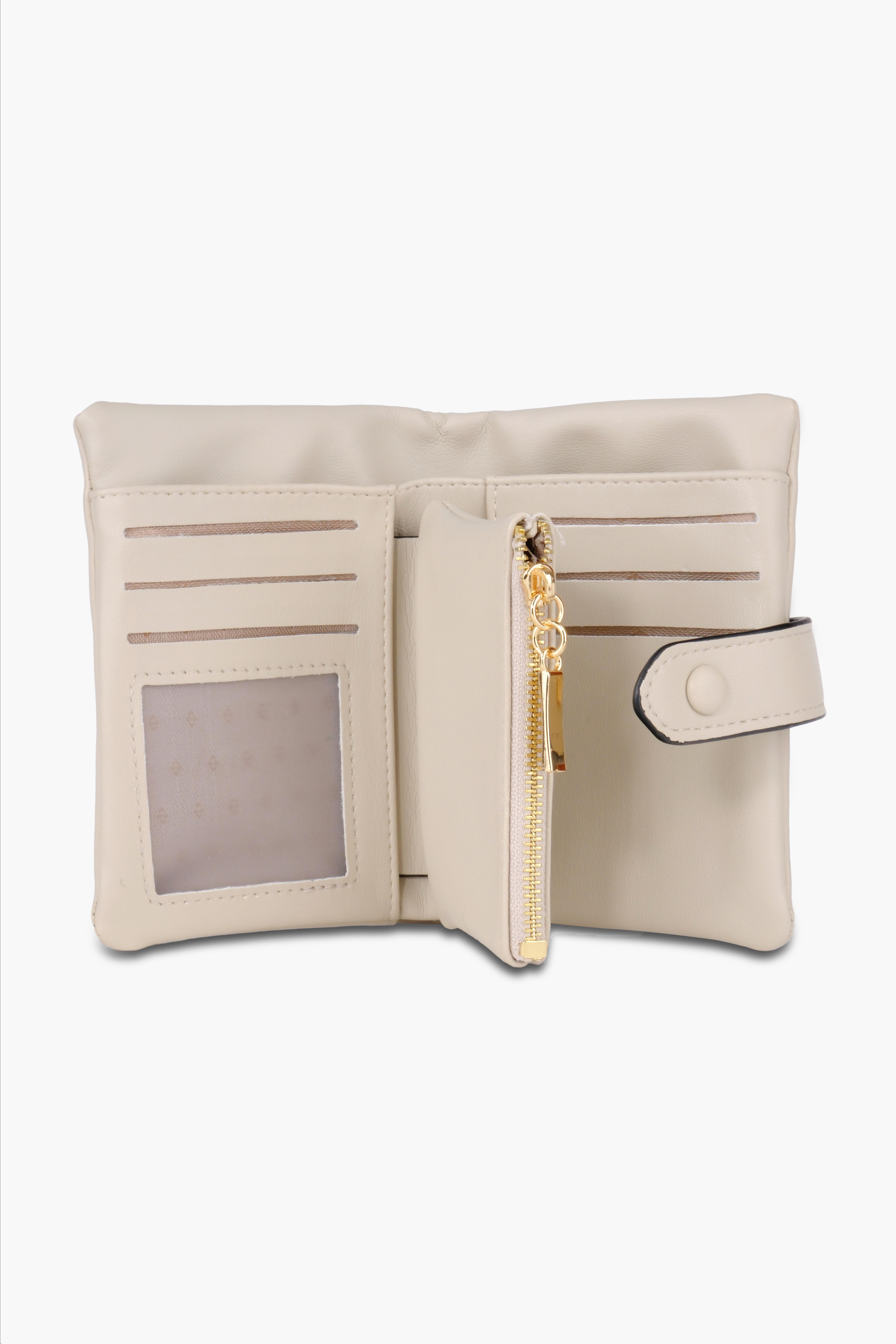 KREM KARTLIK VE CÜZDAN 6 ADET KART BÖLMELİ ÇITÇIT KİLİT SİSTEMLİ TASARIM CÜZDAN RODICACüzdan ve KartlıkWATCHOFROYALRODICAKREM KARTLIK VE CÜZDAN 6 ADET KART BÖLMELİ ÇITÇIT KİLİT SİSTEMLİ TASARIM CÜZDAN RODICA