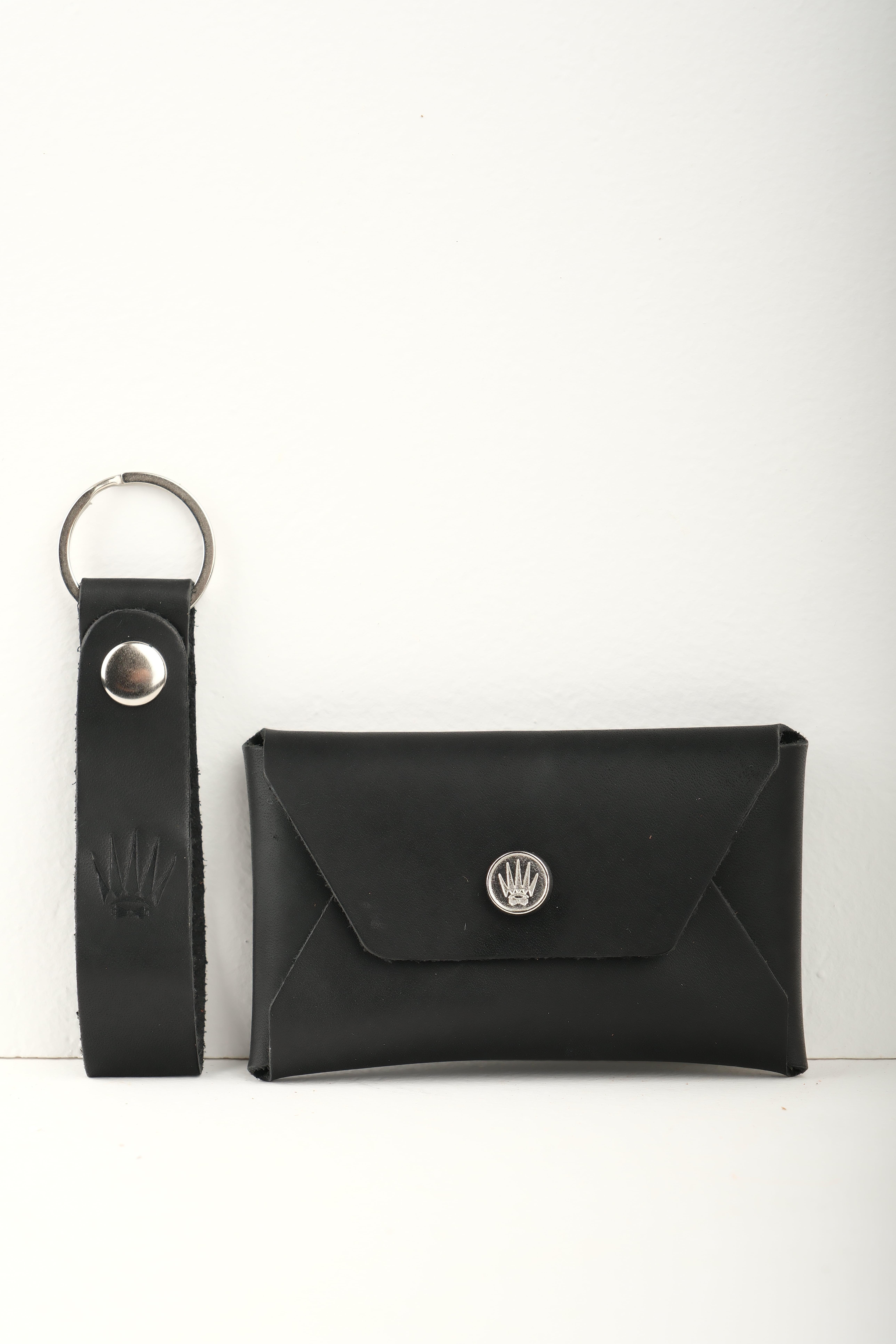 Hediye Seti Hakiki Deri Buttero Siyah Cüzdan&Anahtarlık WalletWATCHOFROYALSecureVaultHediye Seti Hakiki Deri Buttero Siyah Cüzdan&Anahtarlık 