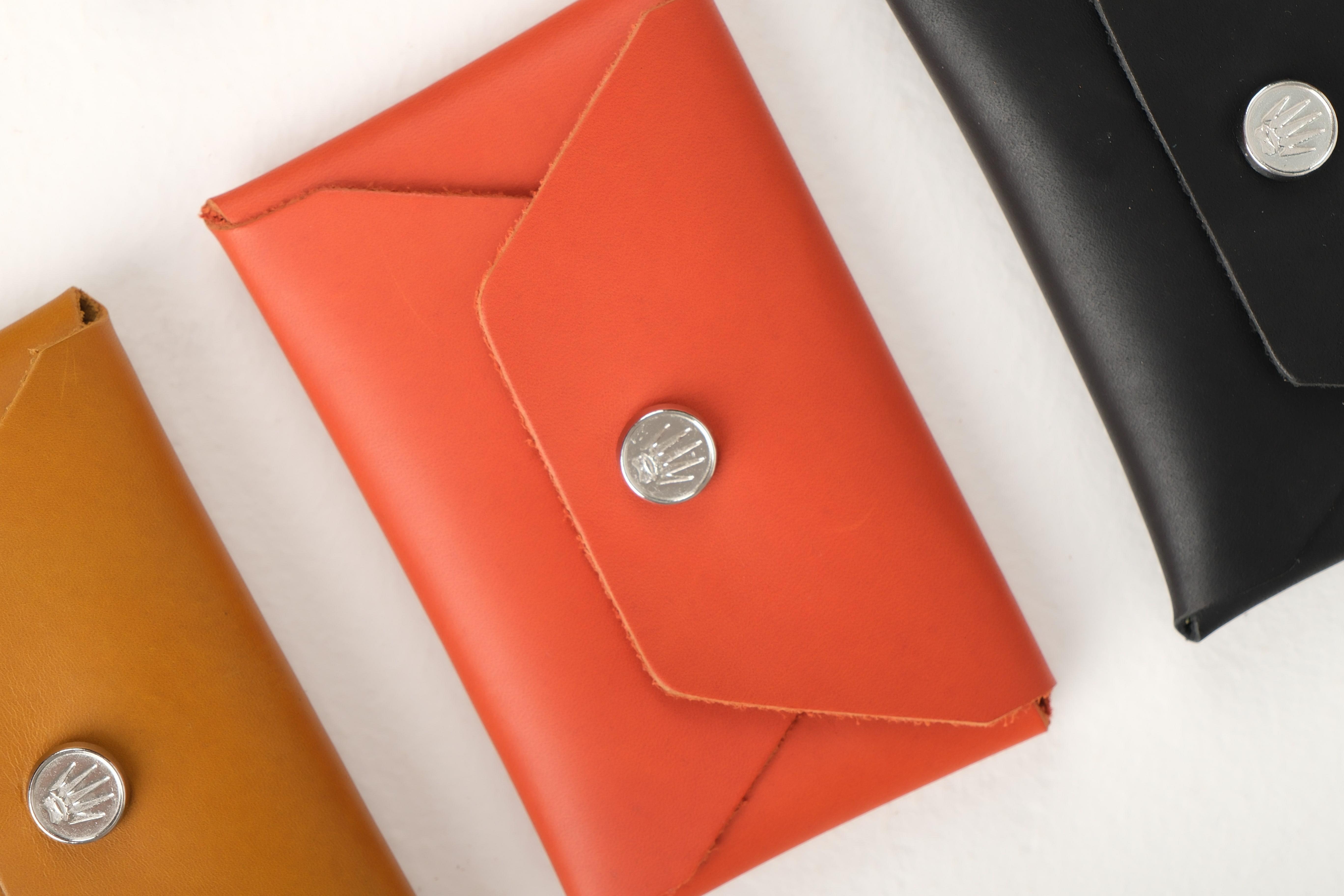 Hediye Seti Hakiki Deri Buttero Siyah Cüzdan&Anahtarlık WalletWATCHOFROYALSecureVaultHediye Seti Hakiki Deri Buttero Siyah Cüzdan&Anahtarlık 