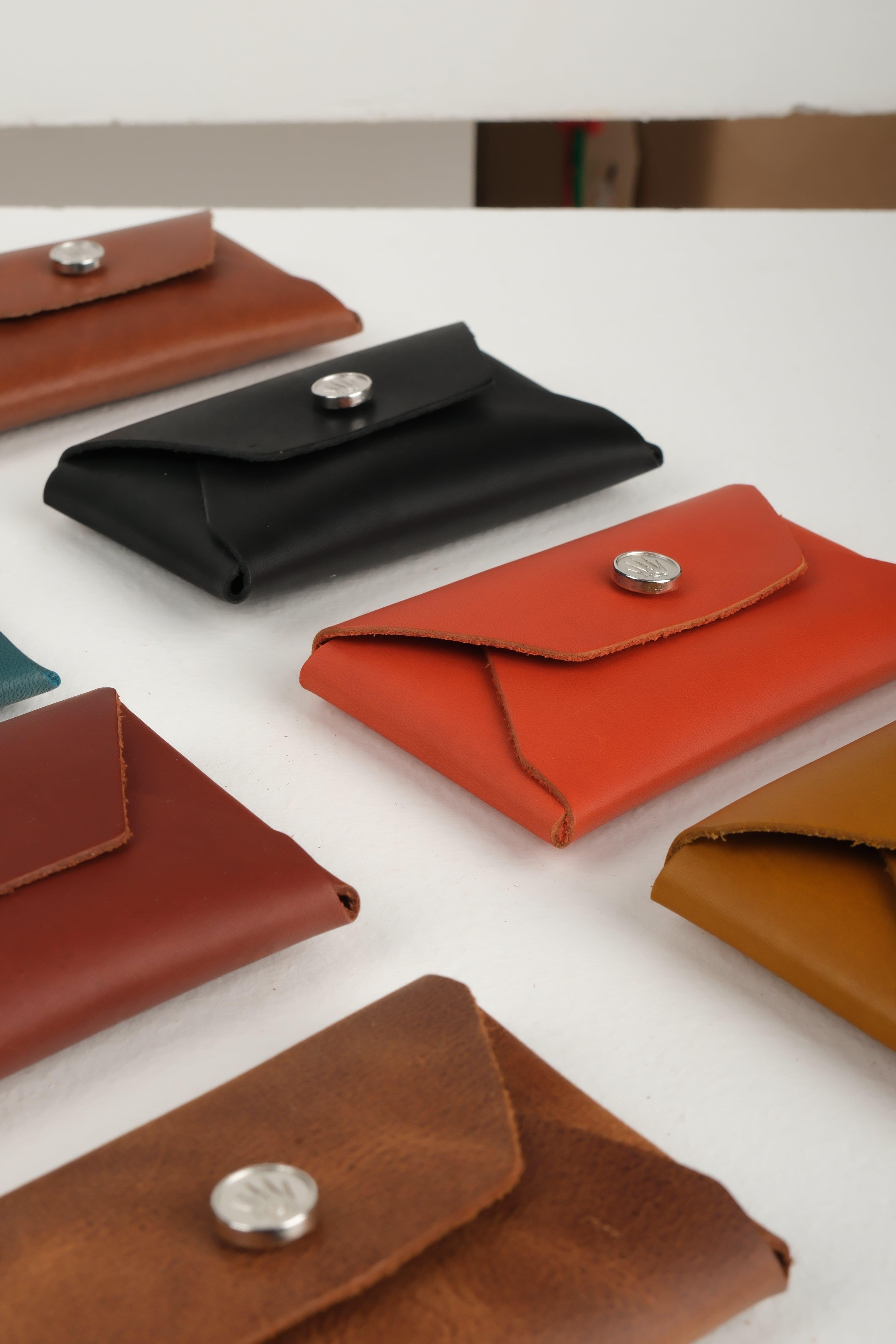 Hediye Seti Hakiki Deri Buttero Siyah Cüzdan&Anahtarlık WalletWATCHOFROYALSecureVaultHediye Seti Hakiki Deri Buttero Siyah Cüzdan&Anahtarlık 