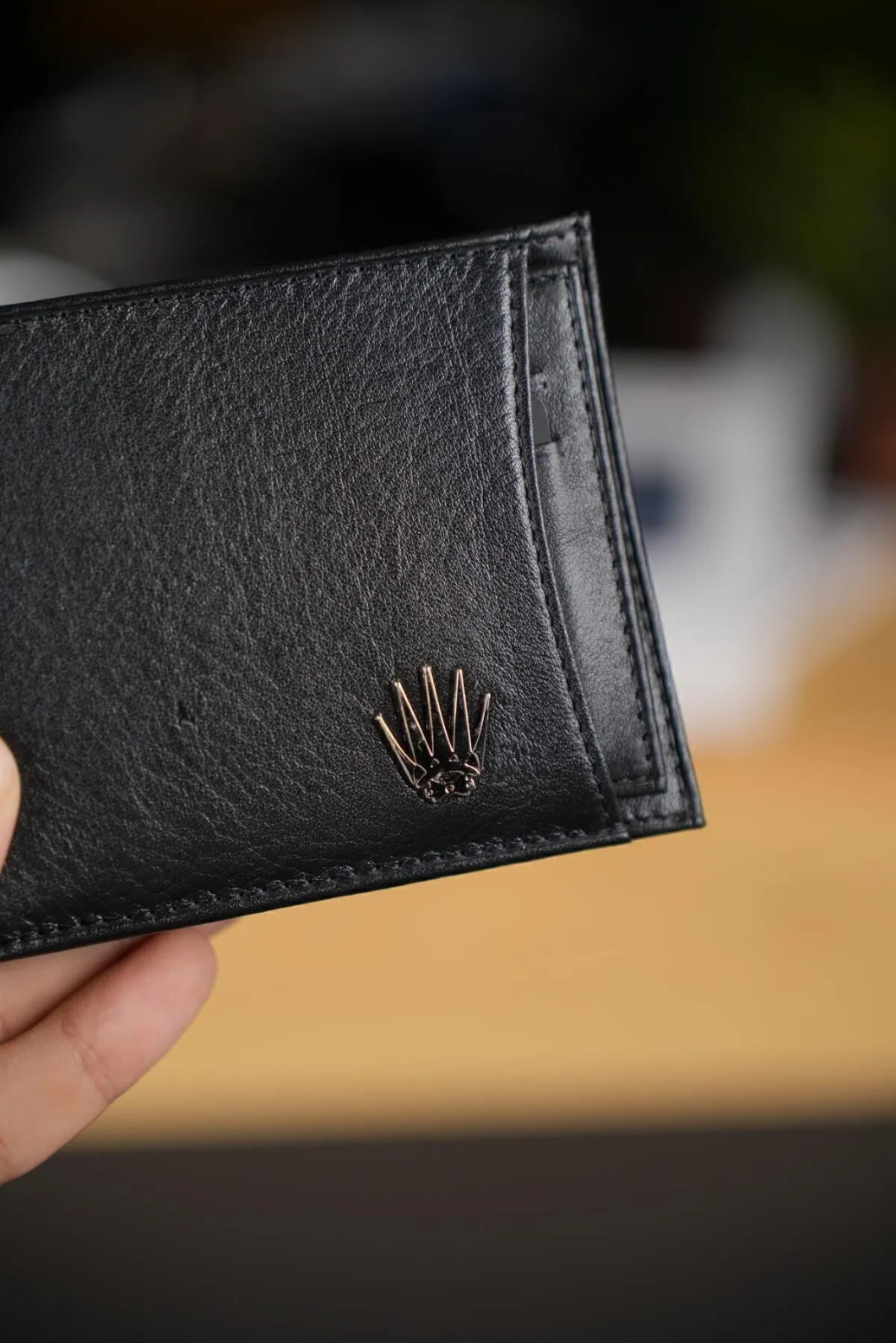 SWAN SİYAH  HAKİKİ DERİ CÜZDANCüzdan ve KartlıkWATCHOFROYALSWANBLCKSWAN SİYAH  HAKİKİ DERİ CÜZDAN