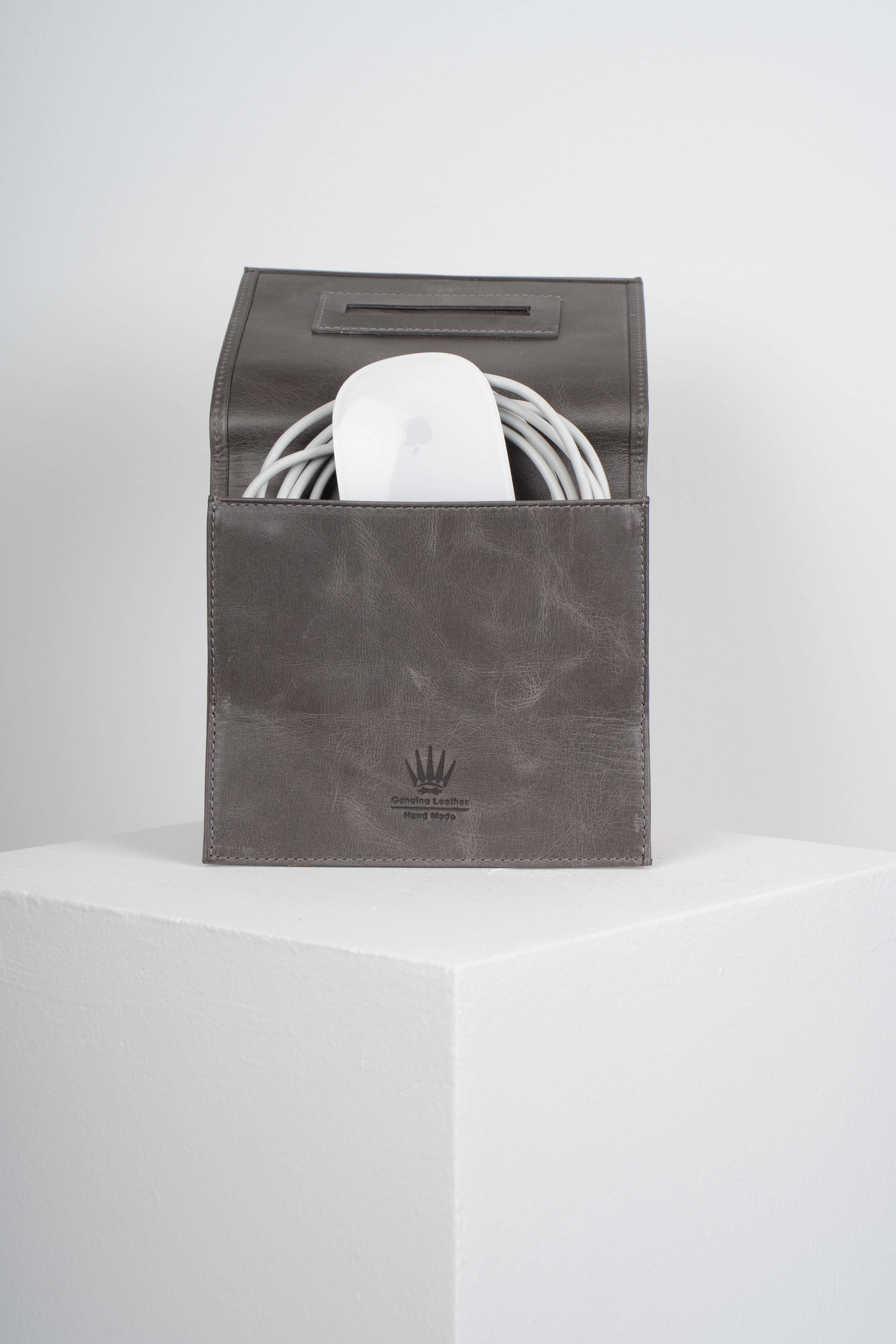 DERİ TÜTÜN KESESİ CRAZY GRİCüzdan ve KartlıkWATCHOFROYALTÜTÜNKESCRZGRYDERİ TÜTÜN KESESİ CRAZY GRİ