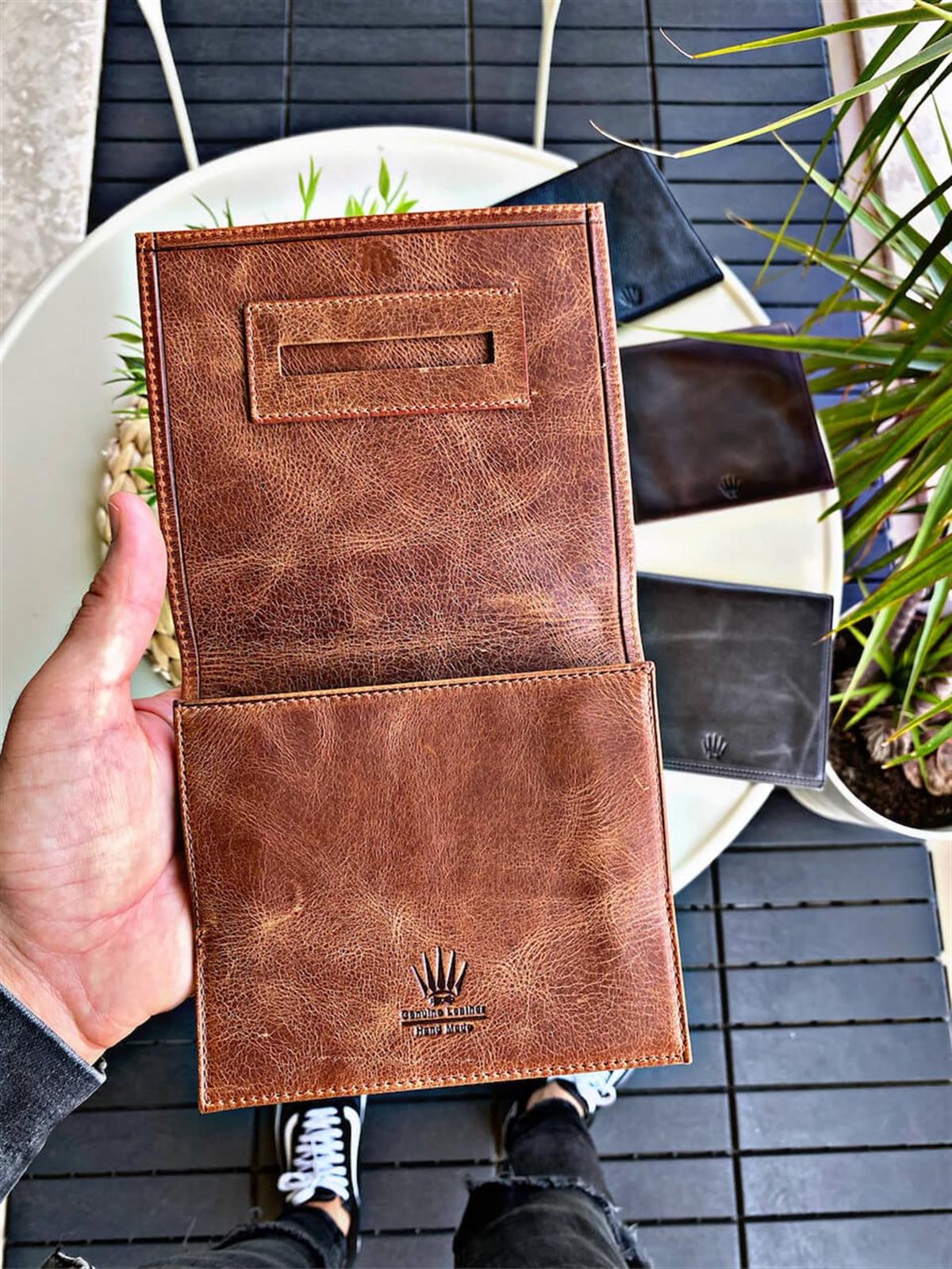 DERİ TÜTÜN KESESİ CRAZY TABACUZDAN&EL ÇANTASICÜZDAN & ELÇANTASITÜTÜNKESCRZTABADERİ TÜTÜN KESESİ CRAZY TABA