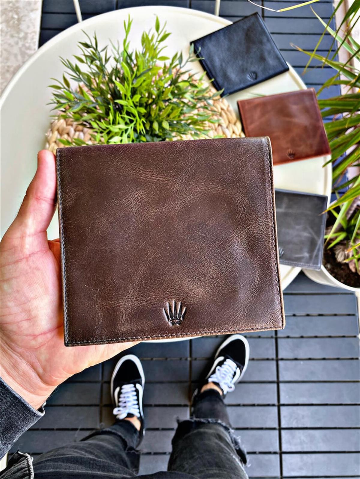 DERİ TÜTÜN KESESİ CRAZY BROWNCUZDAN&EL ÇANTASICÜZDAN & ELÇANTASITÜTÜNKESCRZBRWNDERİ TÜTÜN KESESİ CRAZY BROWN