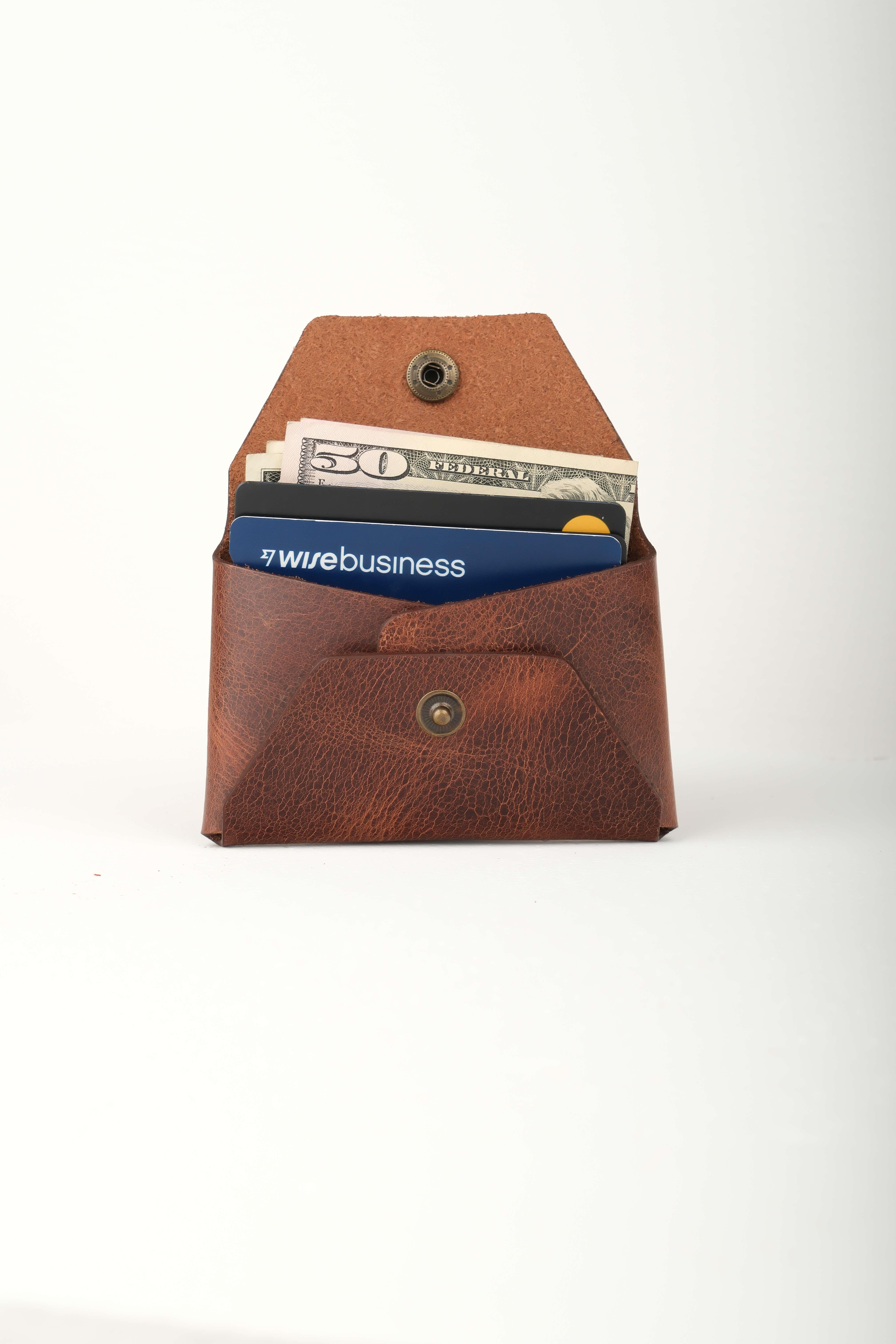 Clot Kahve Hakiki Deri Cüzdan Kartlık SecureVaultCüzdan&Kartlık KonseptWATCHOFROYALSecureVaultClot Kahve Hakiki Deri Cüzdan Kartlık SecureVault