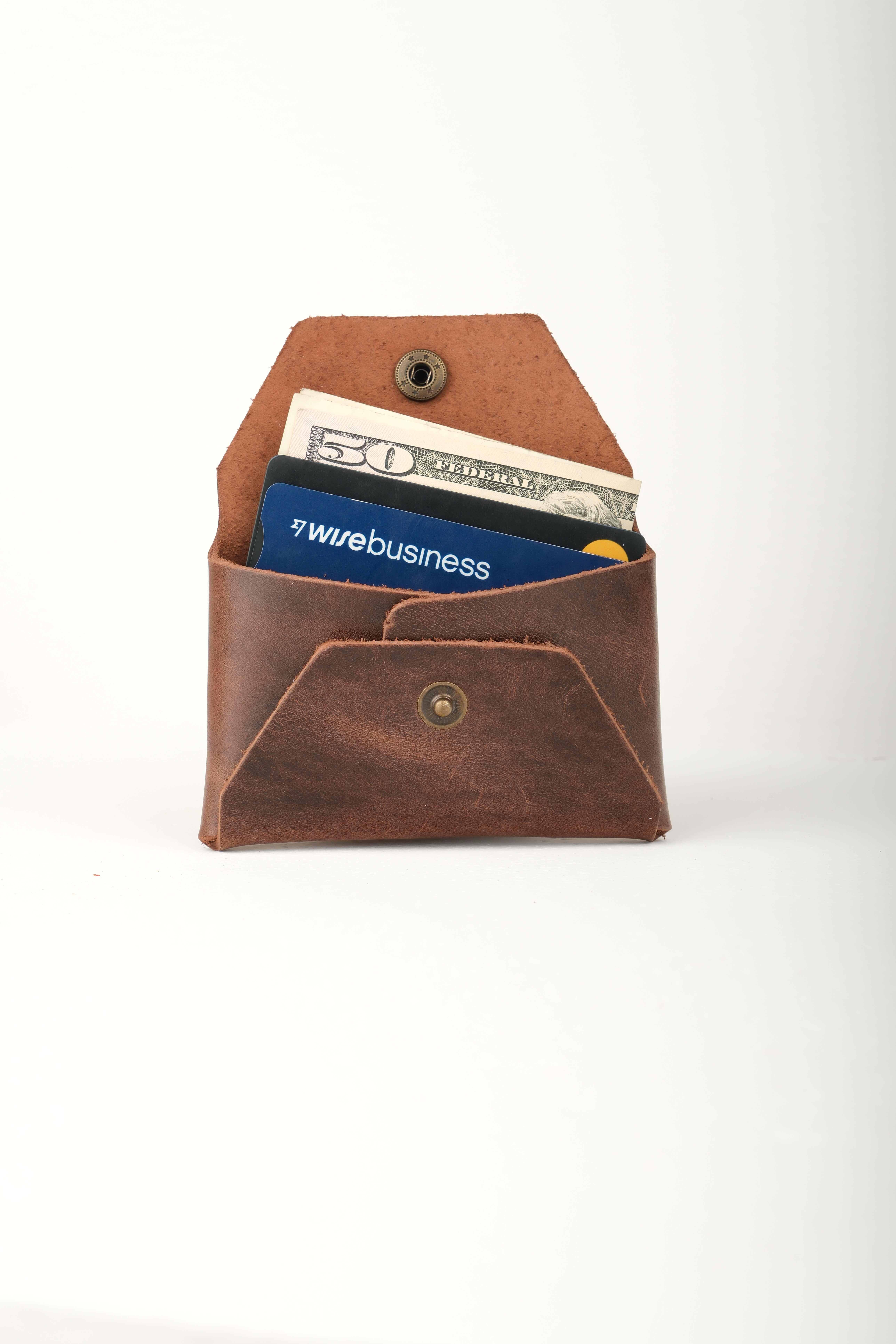 Dubln Kahve Hakiki Deri Cüzdan Kartlık SecureVaultCüzdan&Kartlık KonseptWATCHOFROYALSecureVaultDubln Kahve Hakiki Deri Cüzdan Kartlık SecureVault